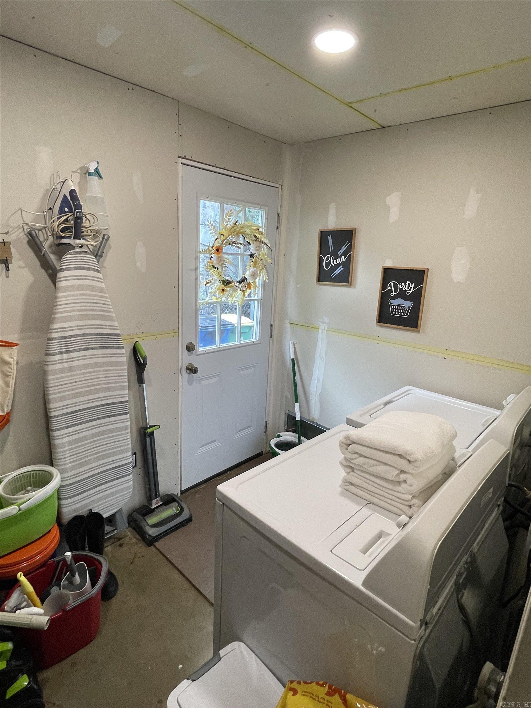 1006 W 41St St Street