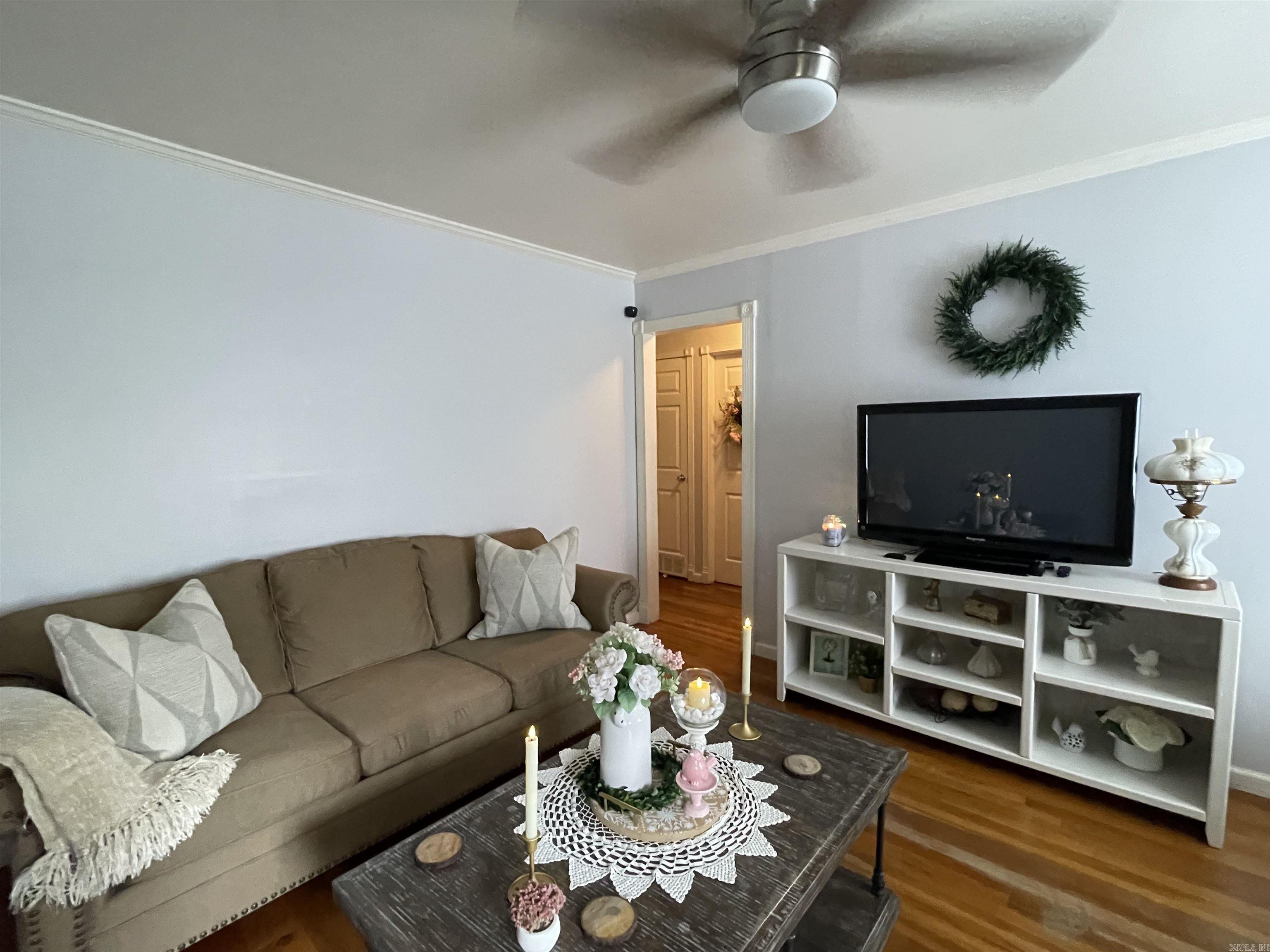 1006 W 41St St Street