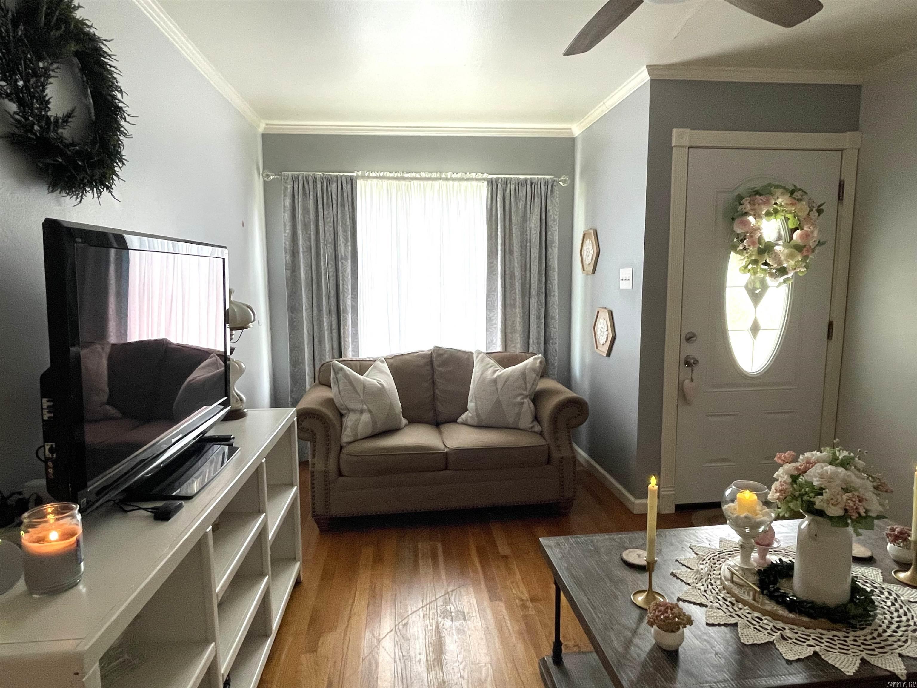 1006 W 41St St Street