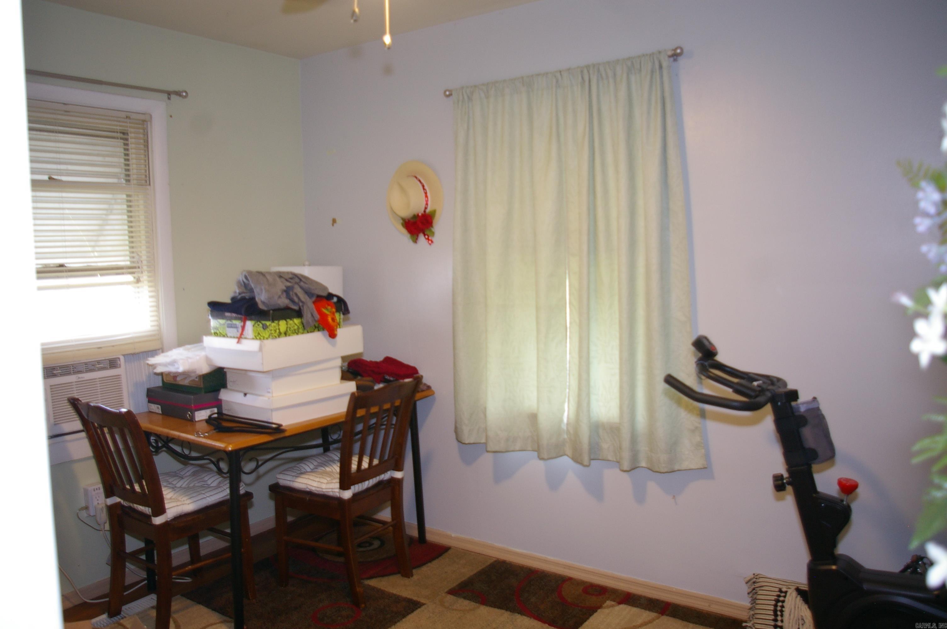 1006 W 41St St Street