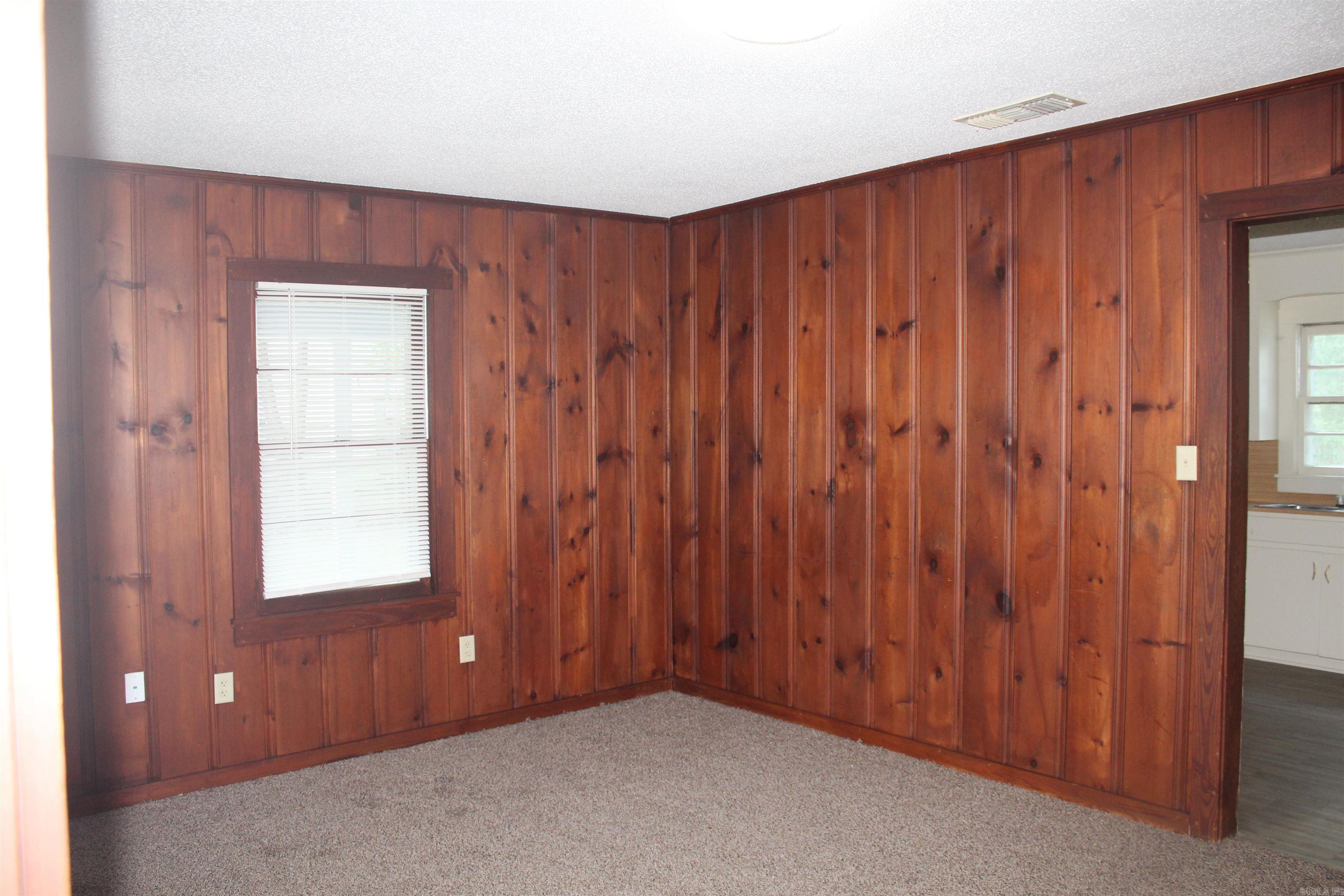 1502 PECAN Street