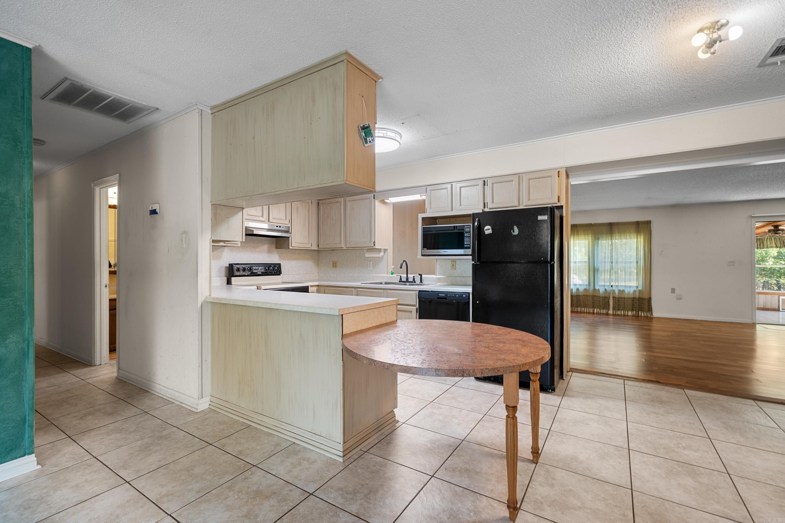 105 Chapparal Court