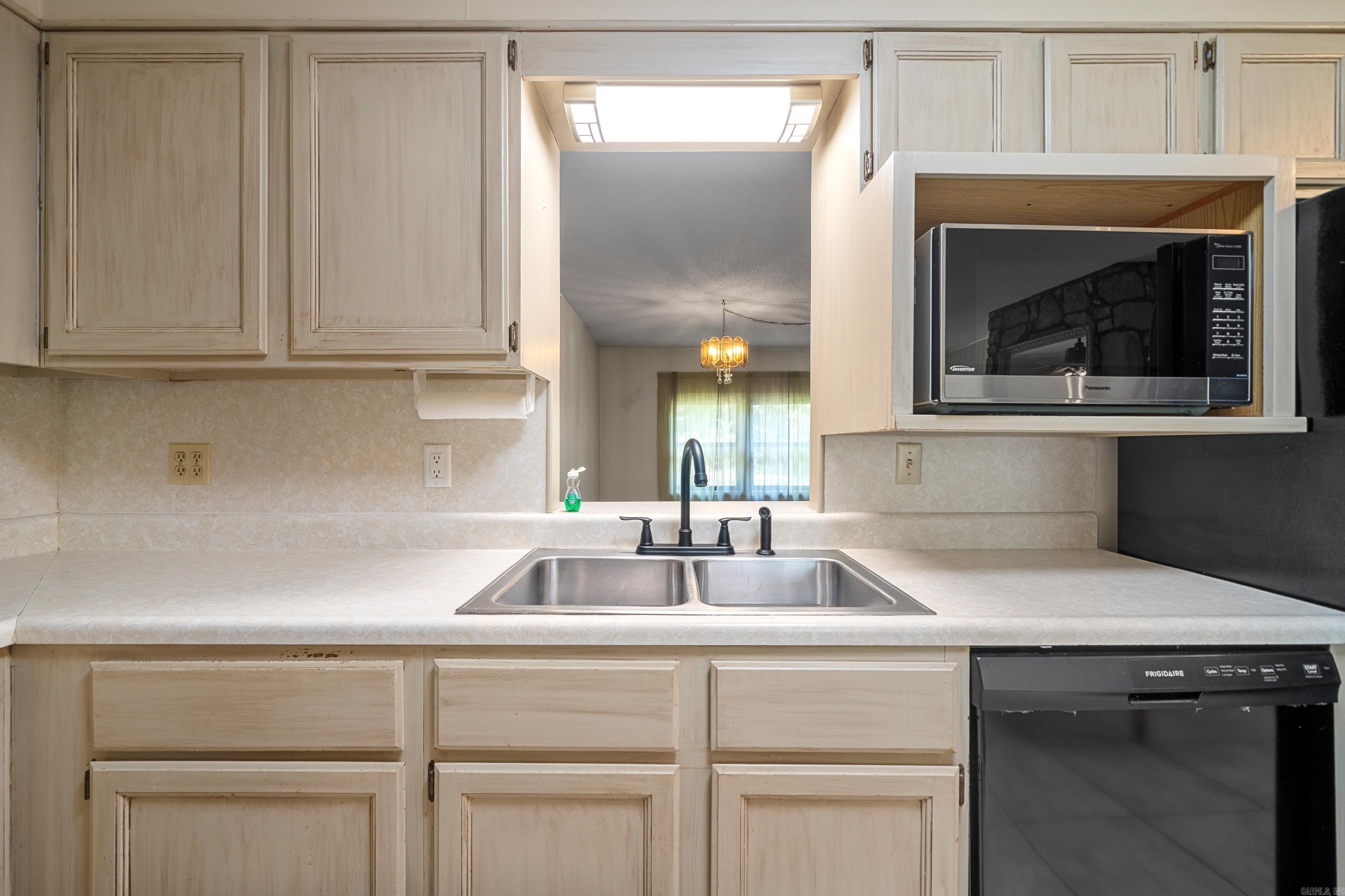 105 Chapparal Court