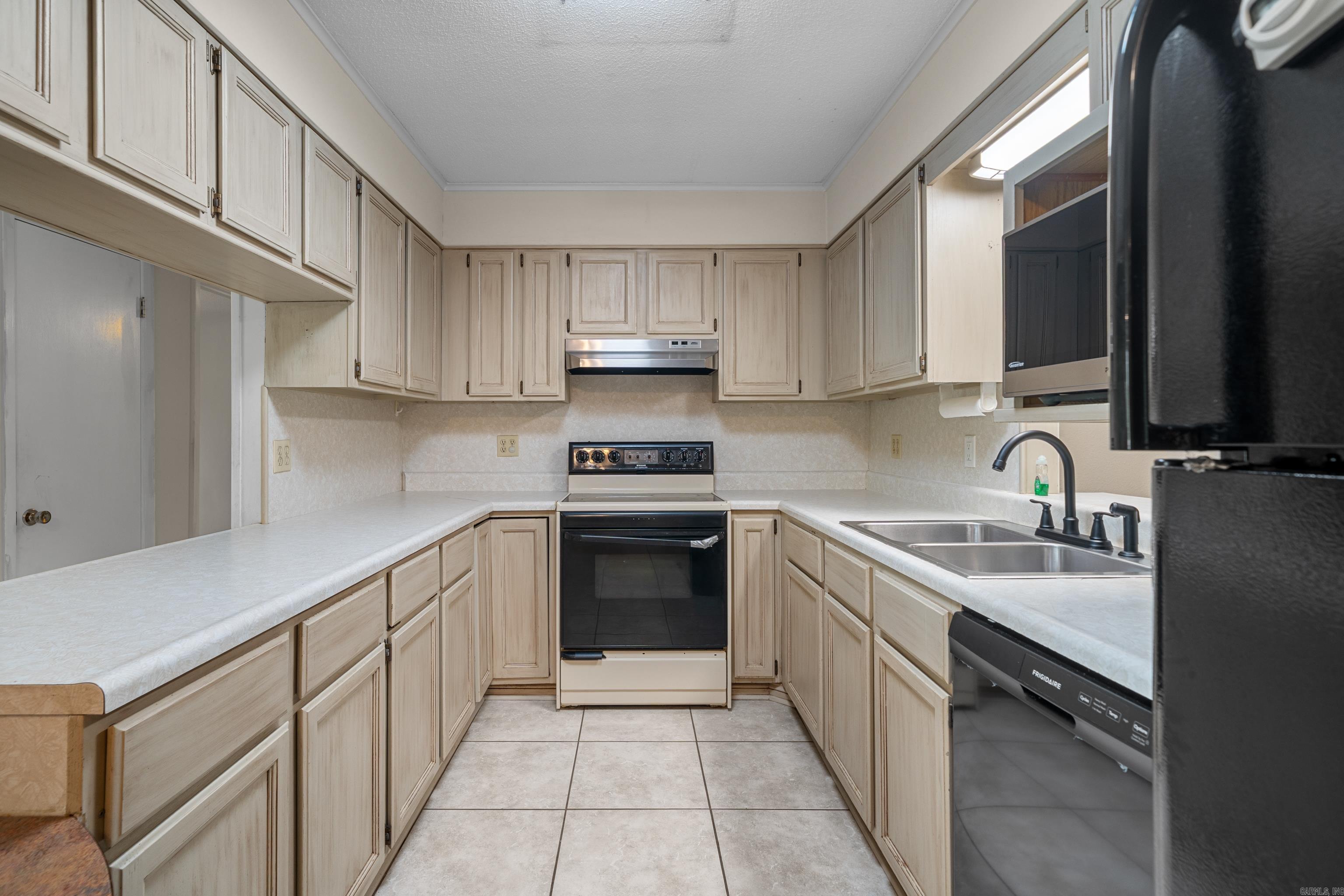 105 Chapparal Court