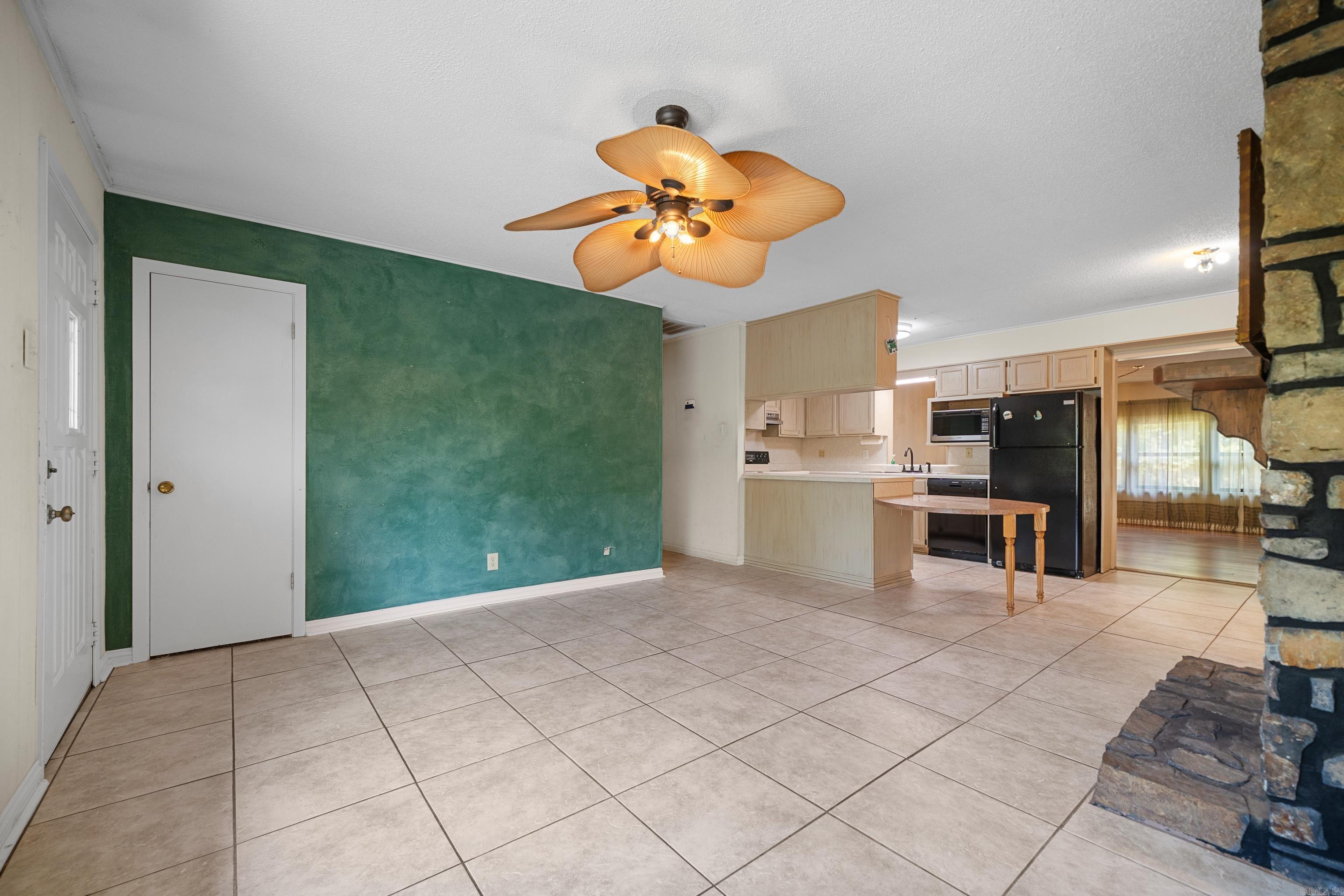 105 Chapparal Court