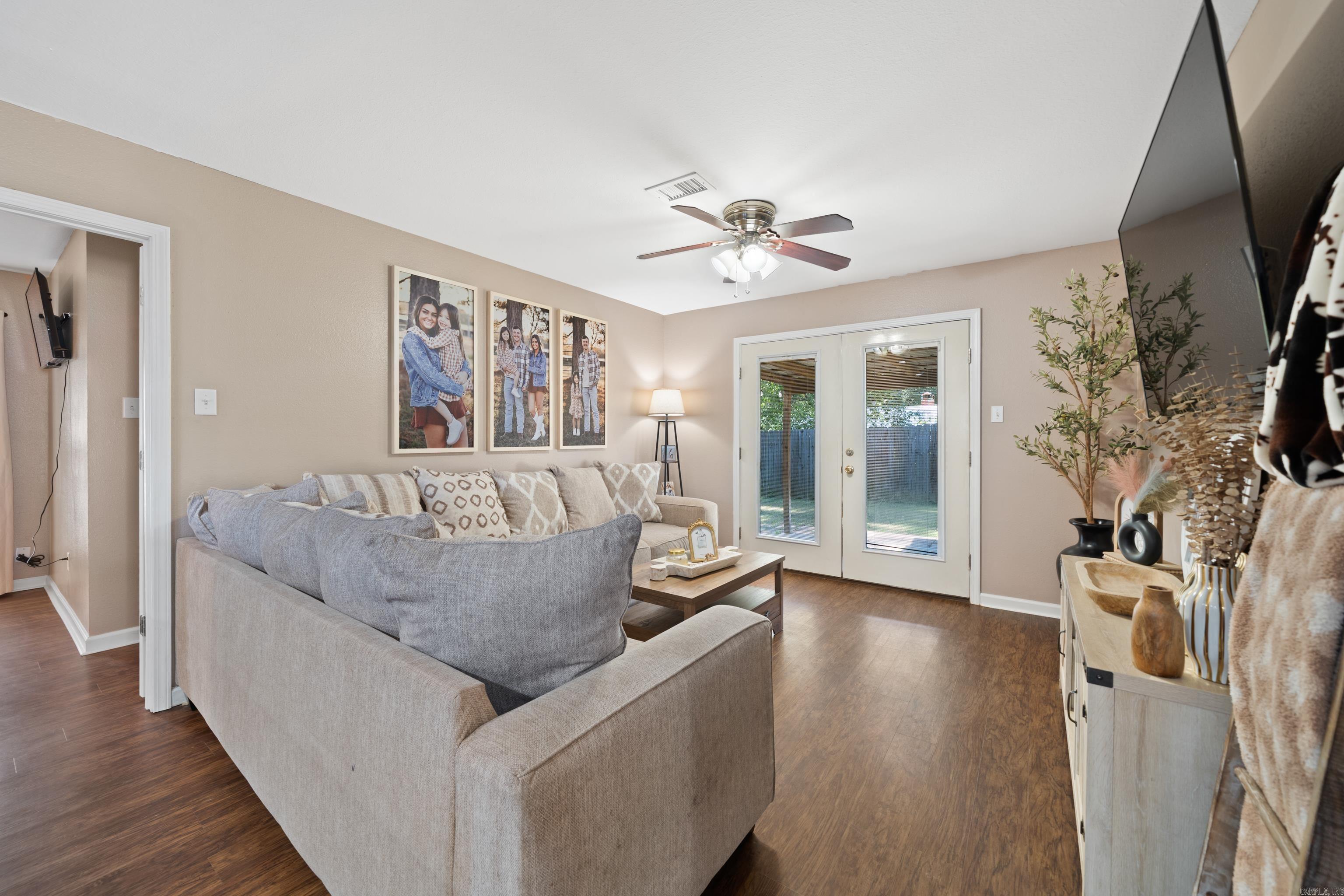 107 E Sunset Drive