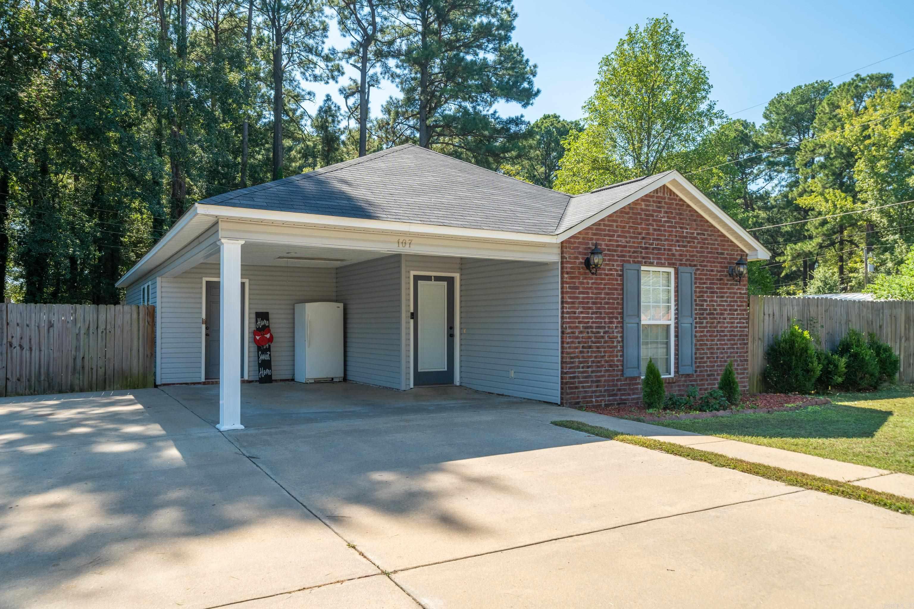 107 E Sunset Drive
