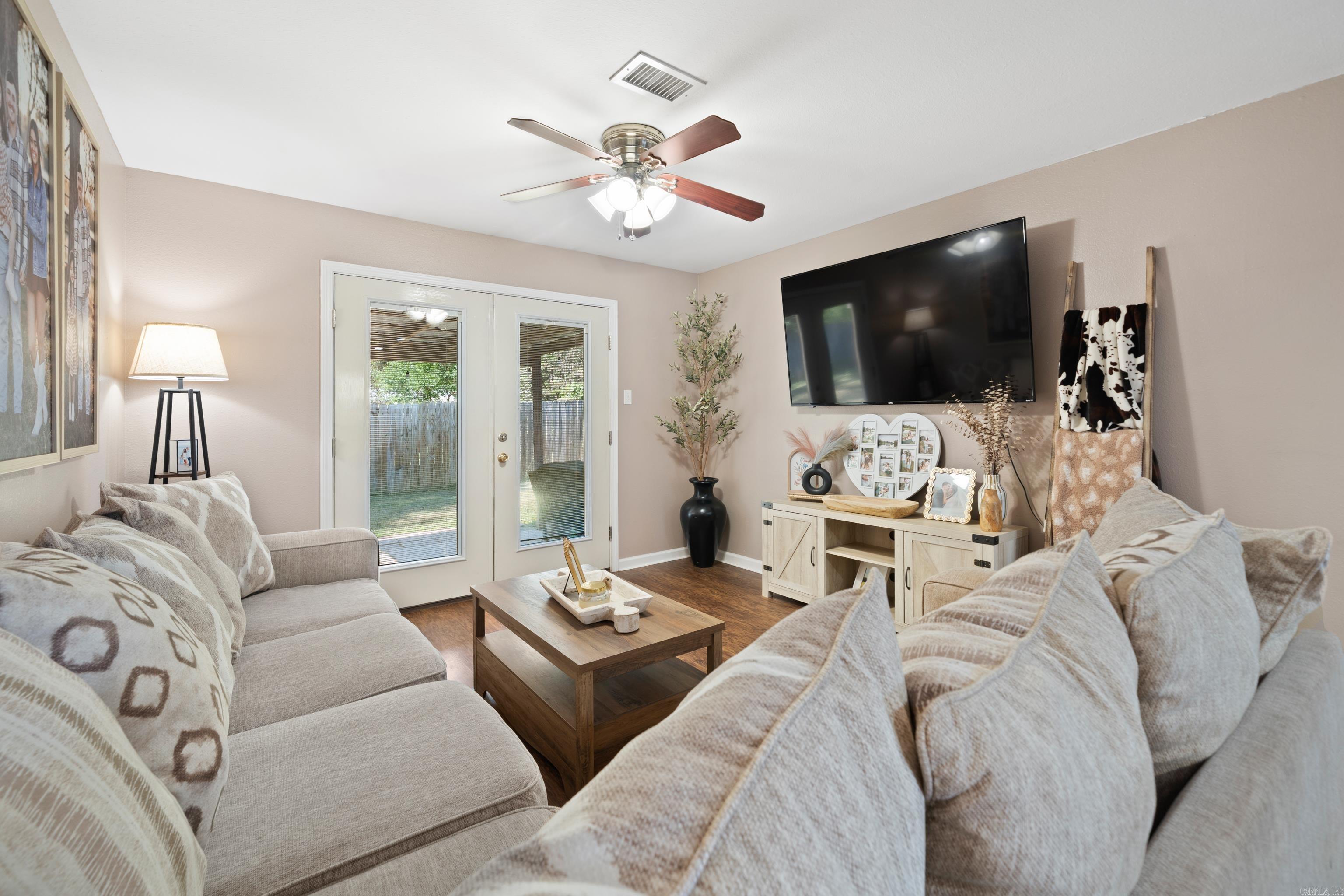 107 E Sunset Drive