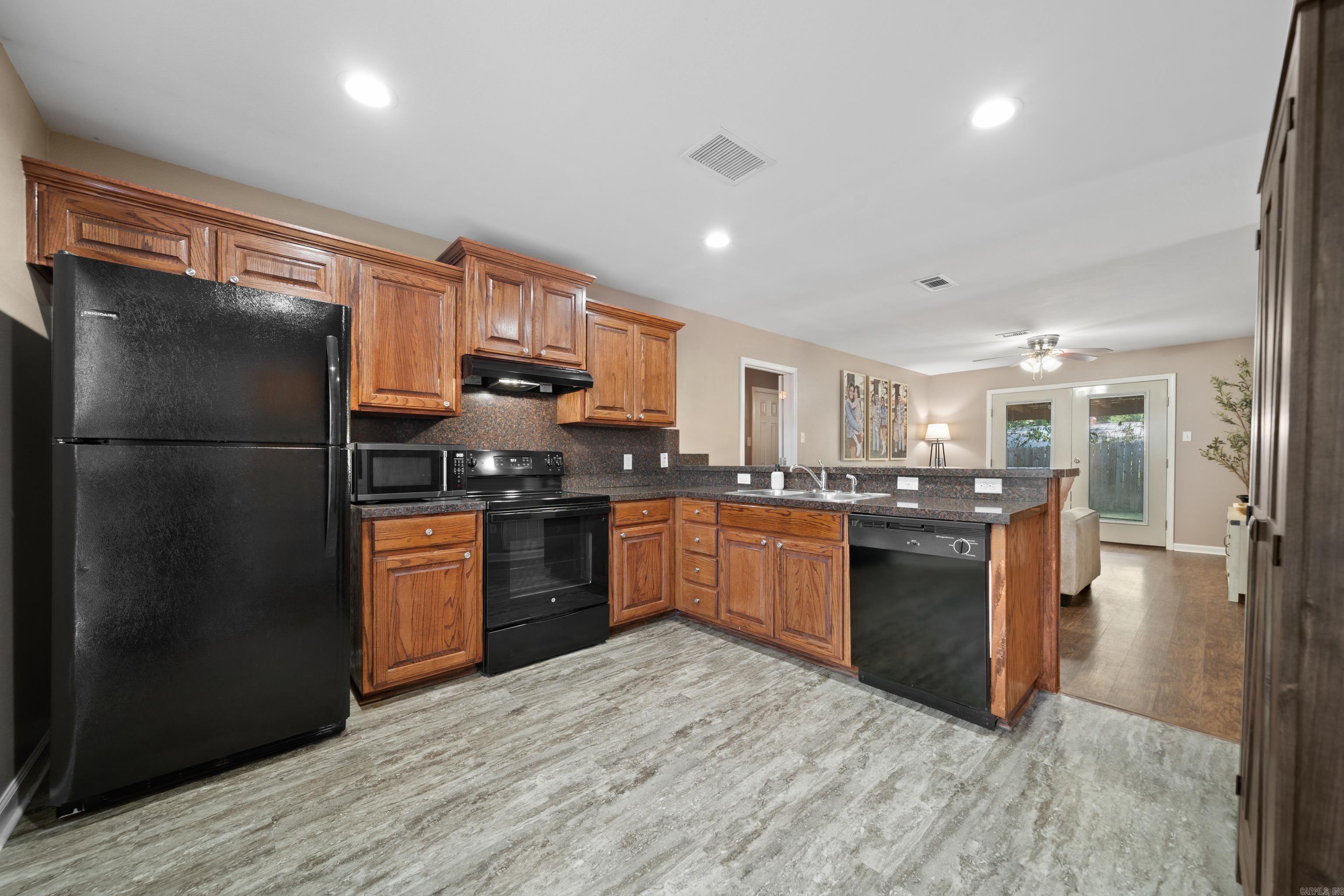 107 E Sunset Drive