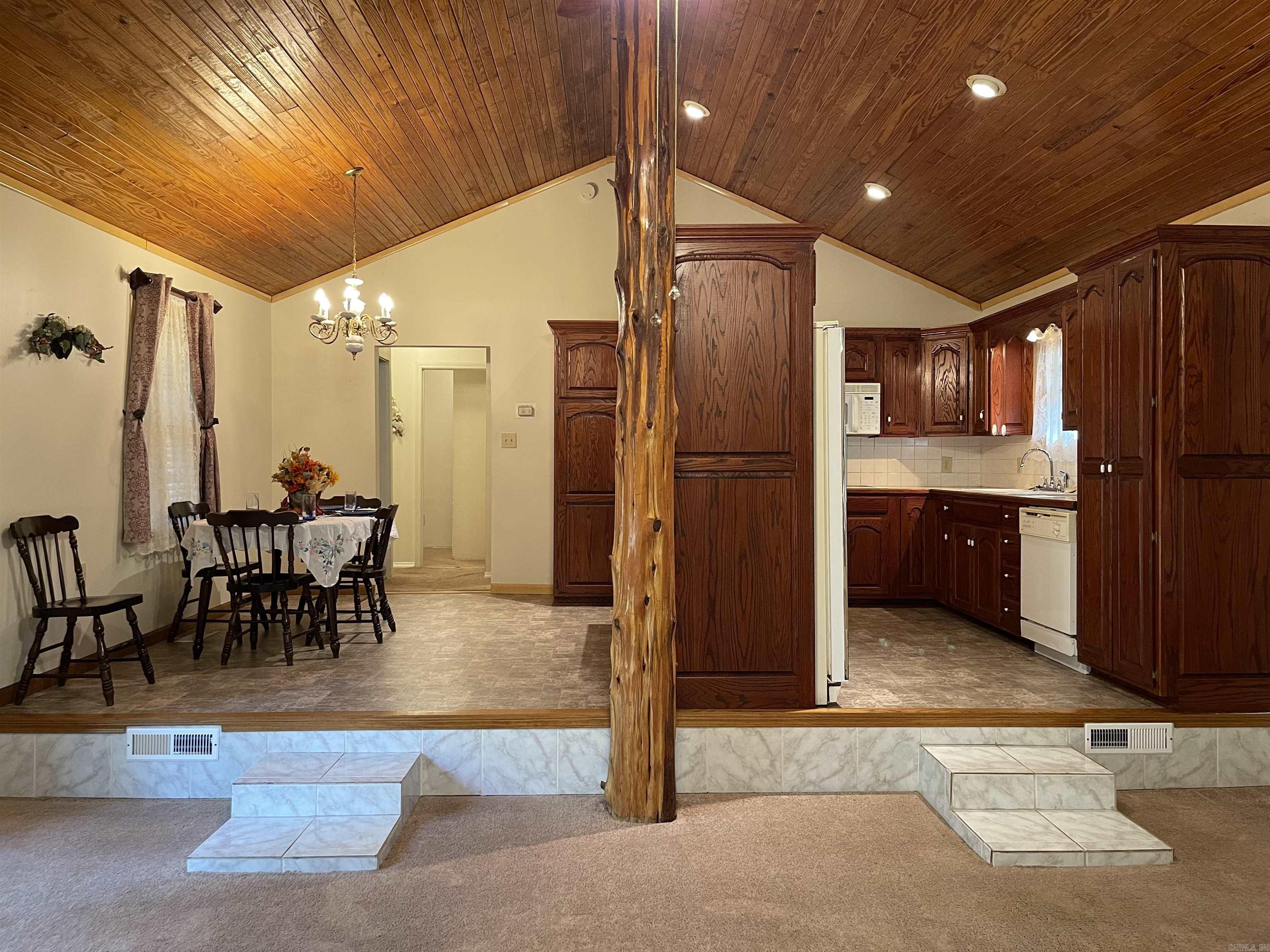 11 Timbercrest Drive