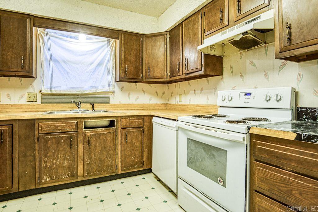 160 Cooper Street Unit: 17B