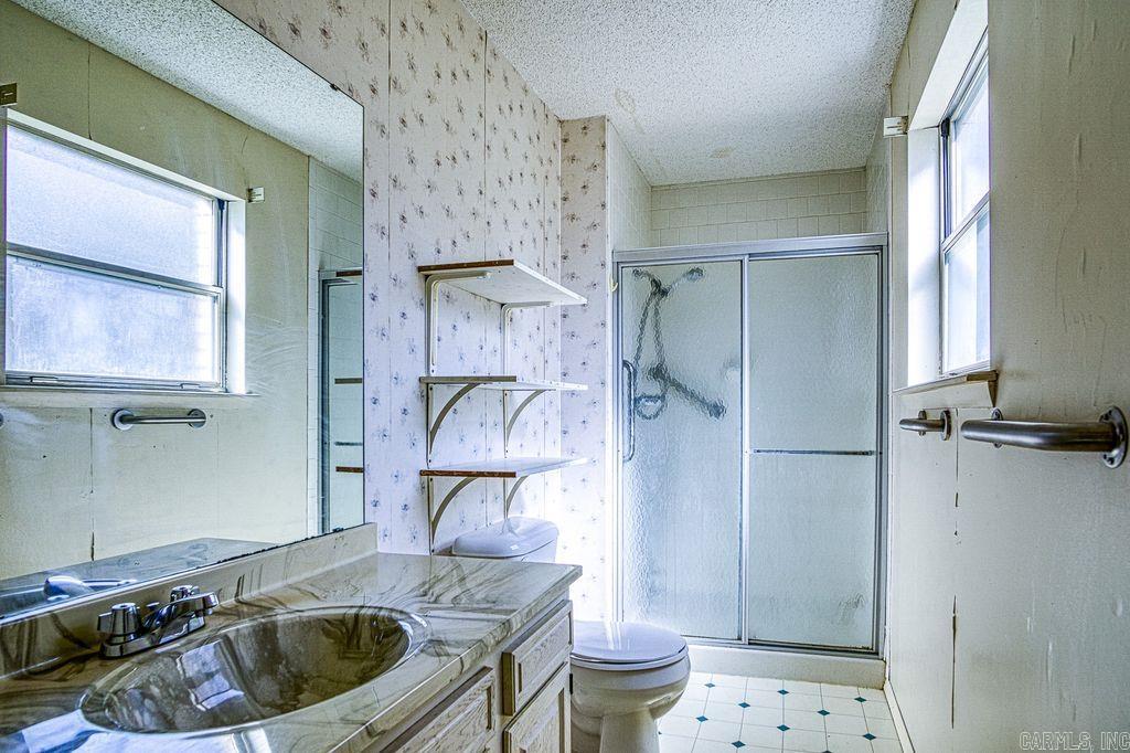 160 Cooper Street Unit: 17B