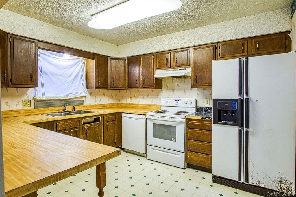 160 Cooper Street Unit: 17B