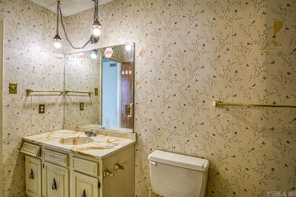 160 Cooper Street Unit: 17B