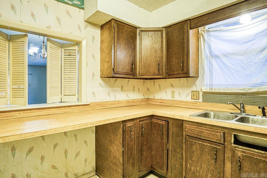 160 Cooper Street Unit: 17B