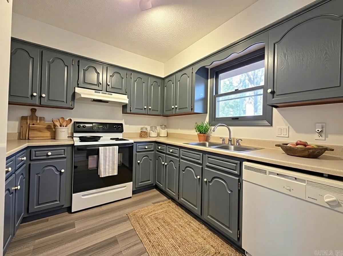 4 Fresca Lane