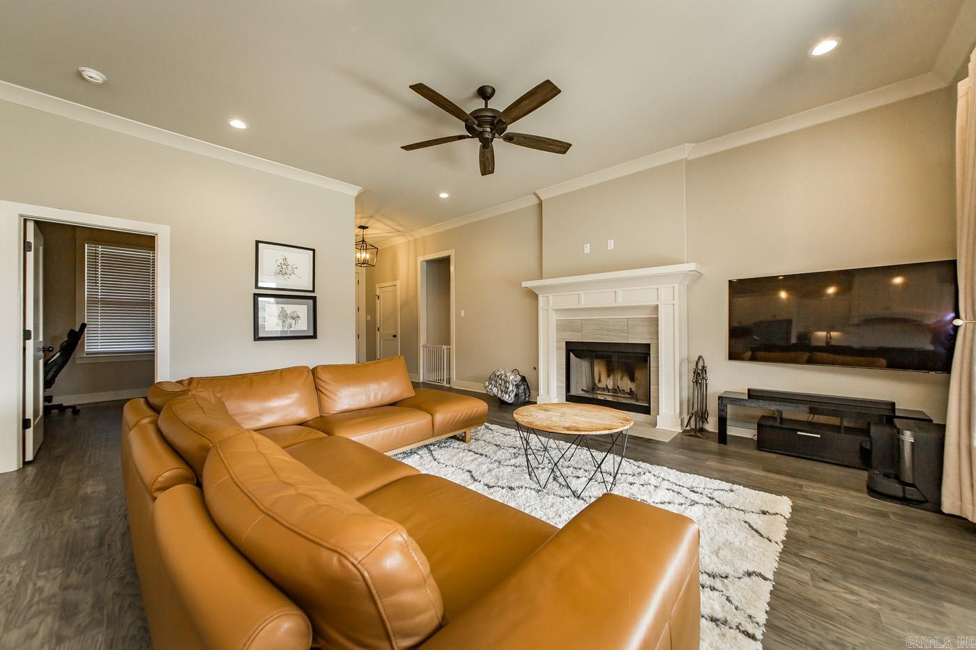 837 Oak Forest Circle