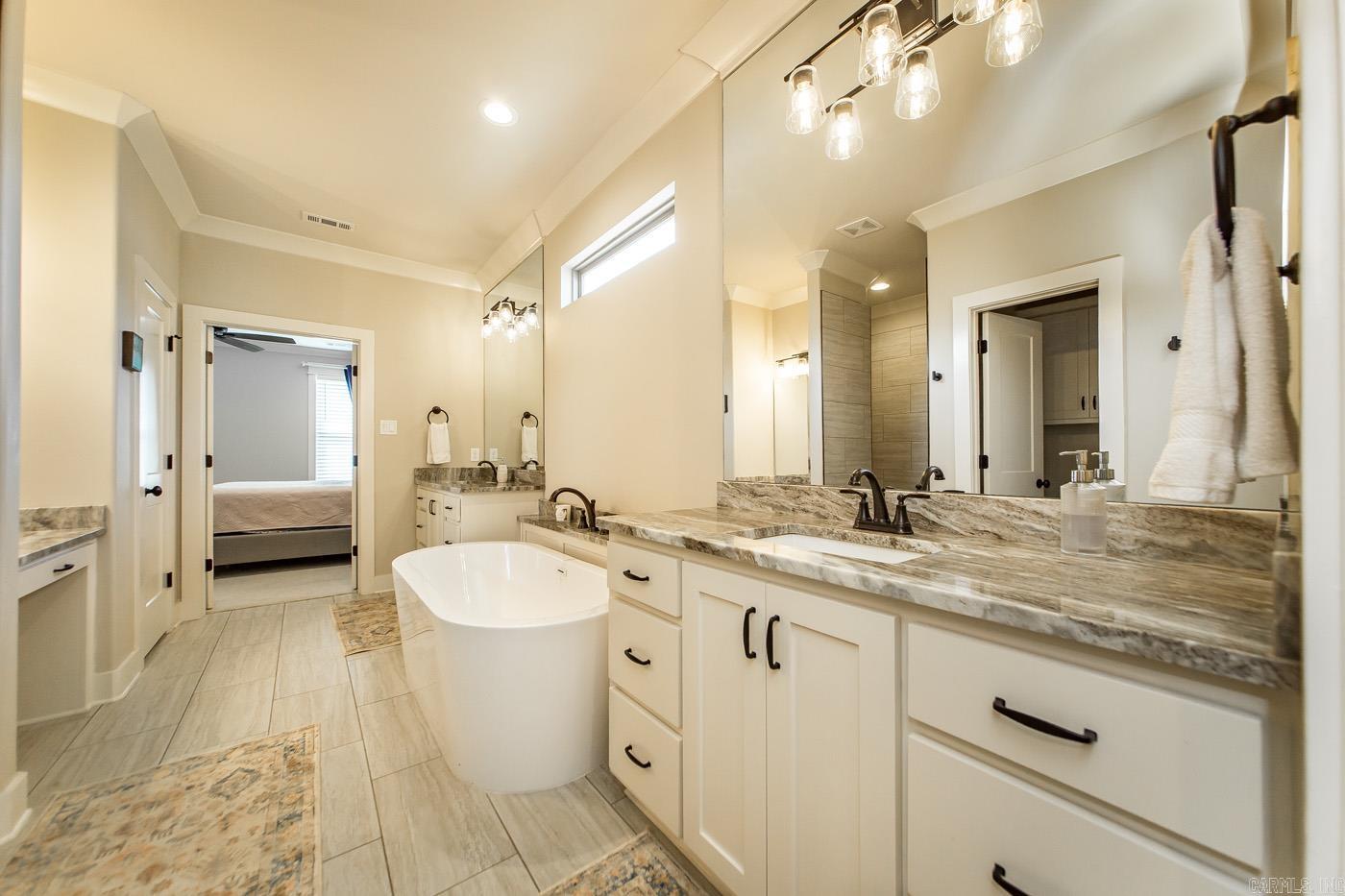 837 Oak Forest Circle