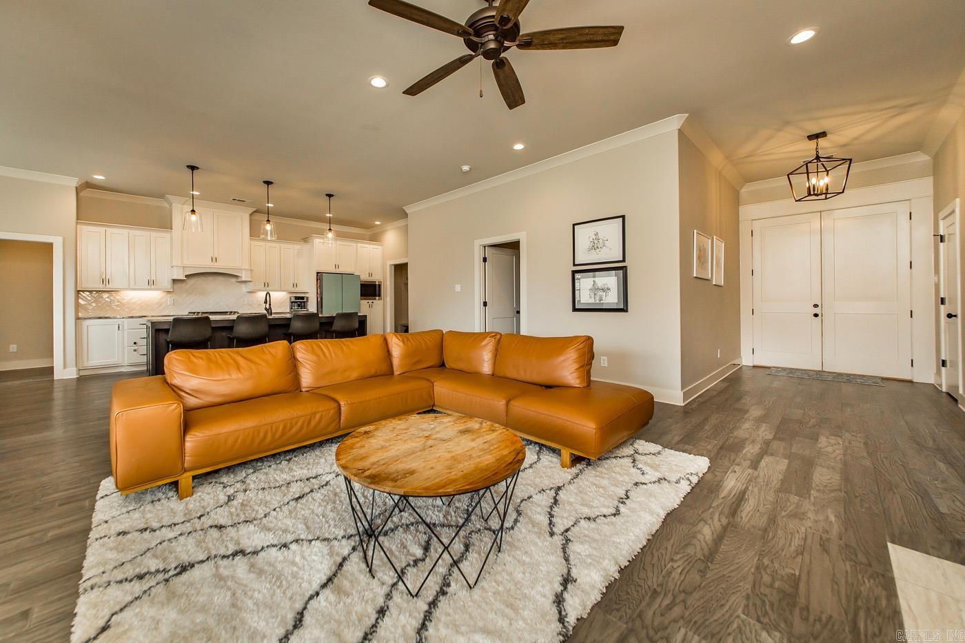 837 Oak Forest Circle