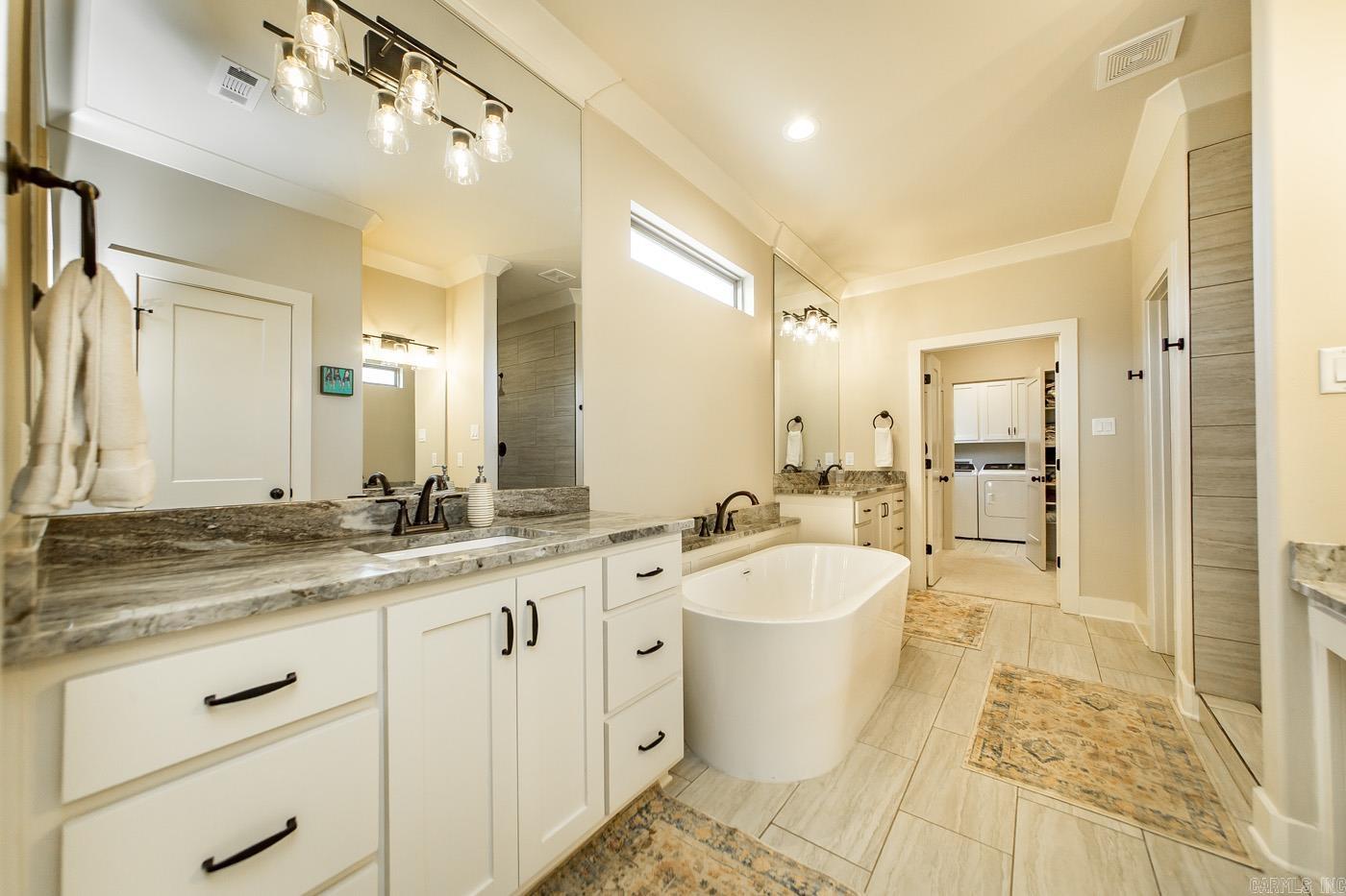 837 Oak Forest Circle