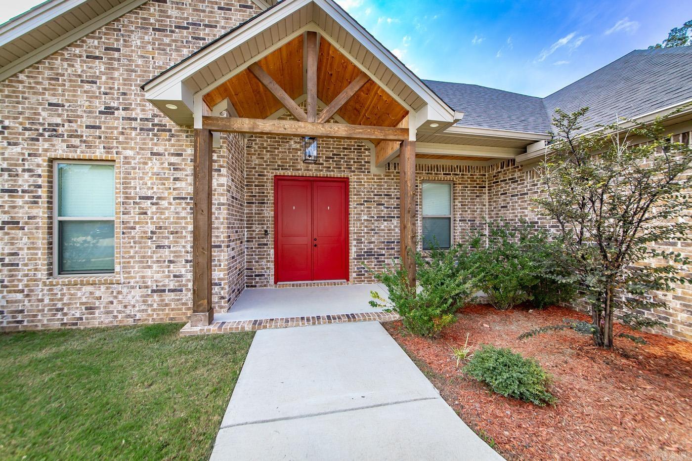 837 Oak Forest Circle