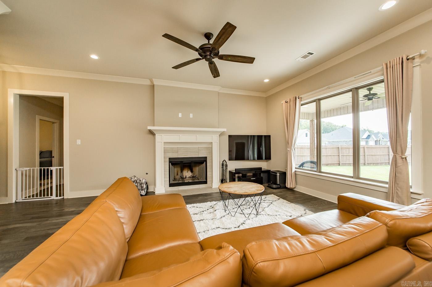 837 Oak Forest Circle