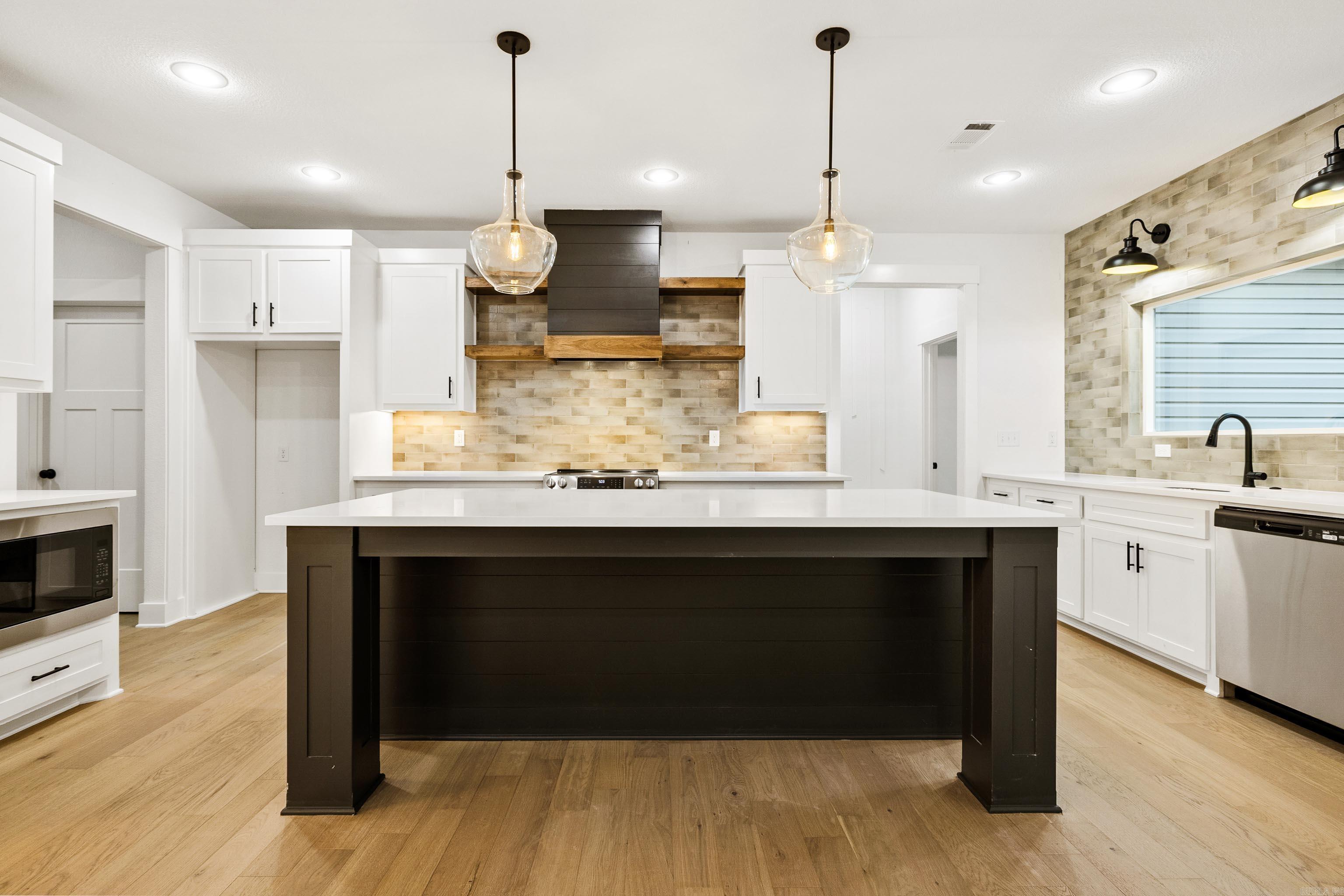 10352 Narrows