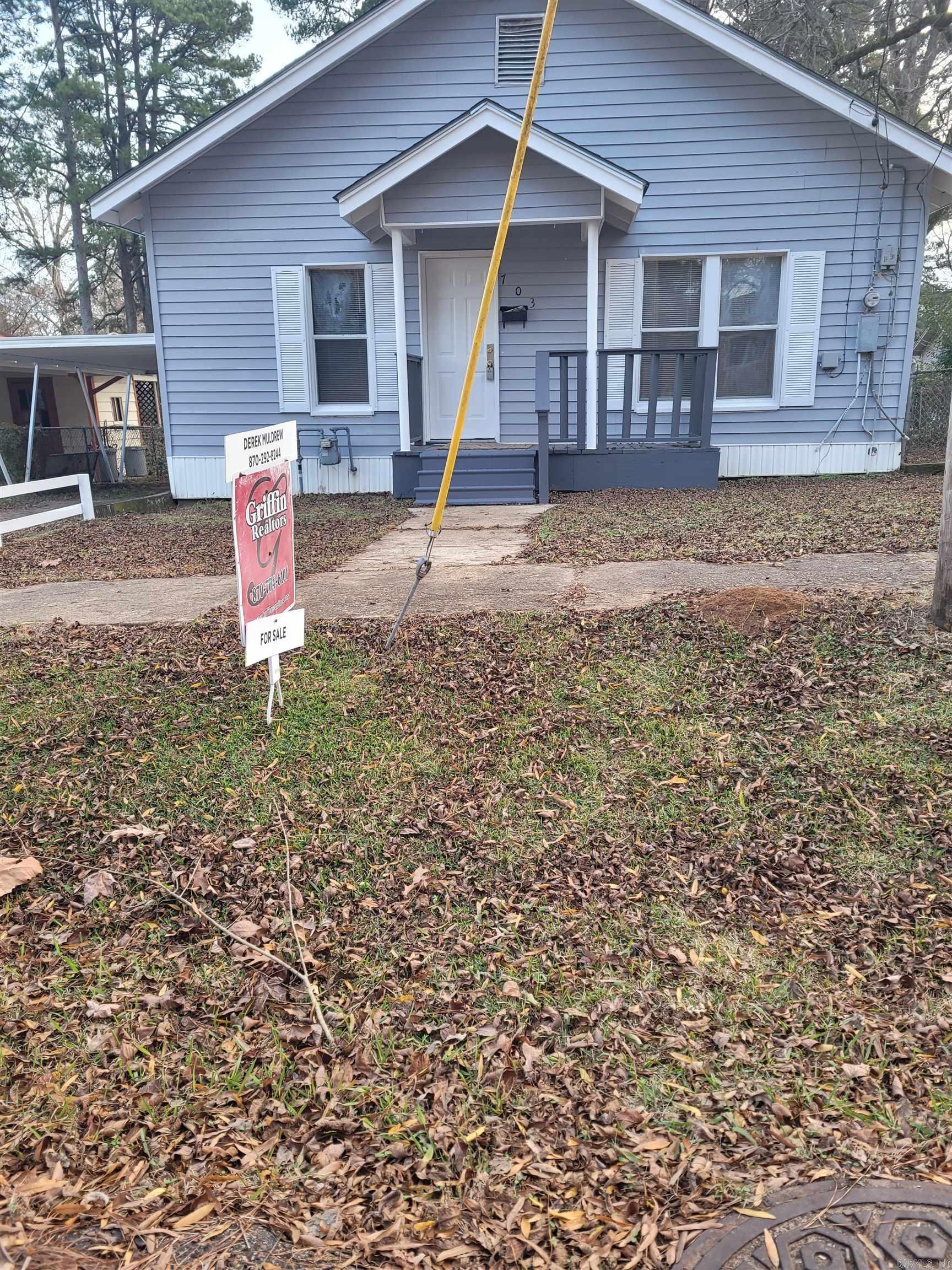 703 E 5TH Streets