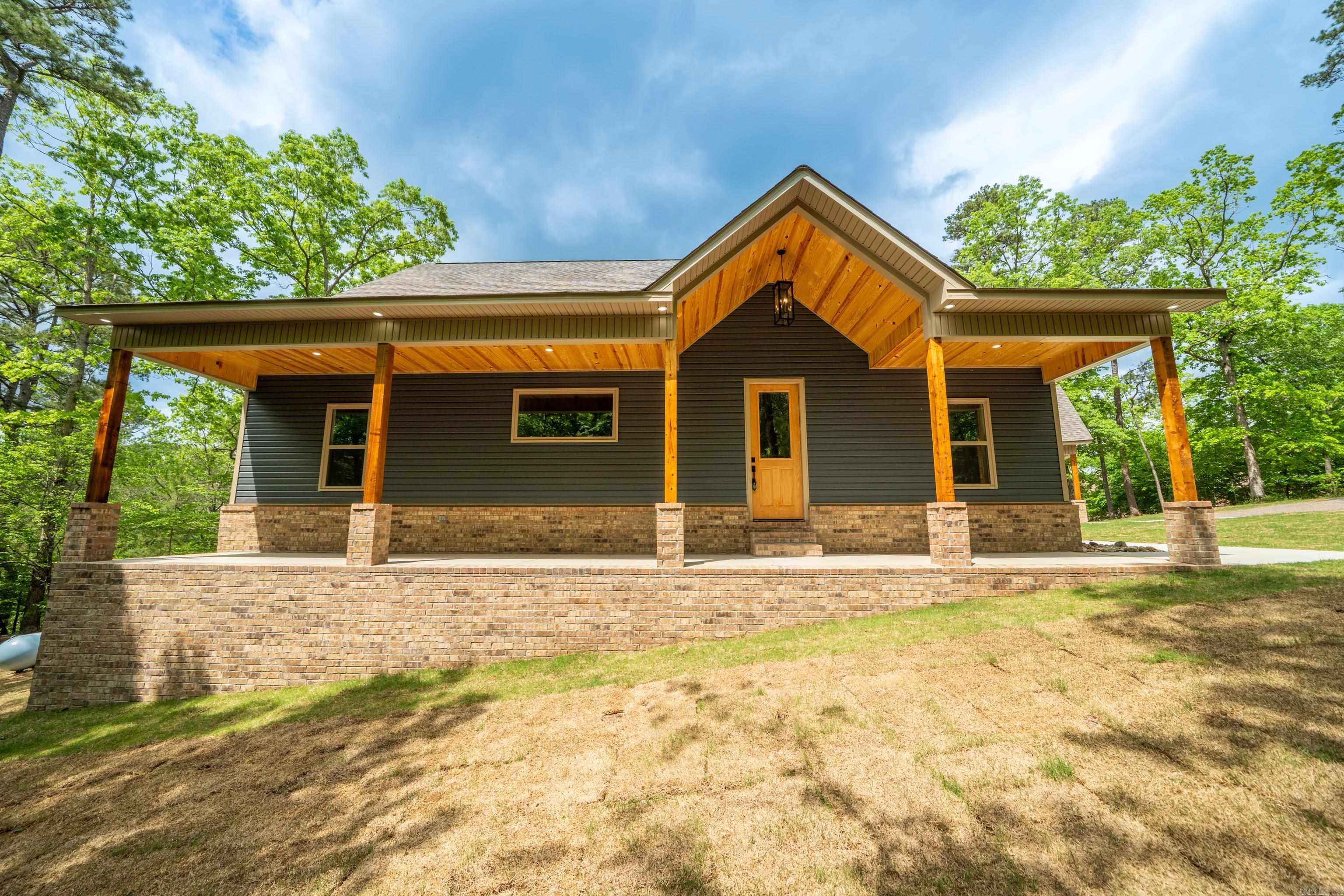 185 Woodview Lane