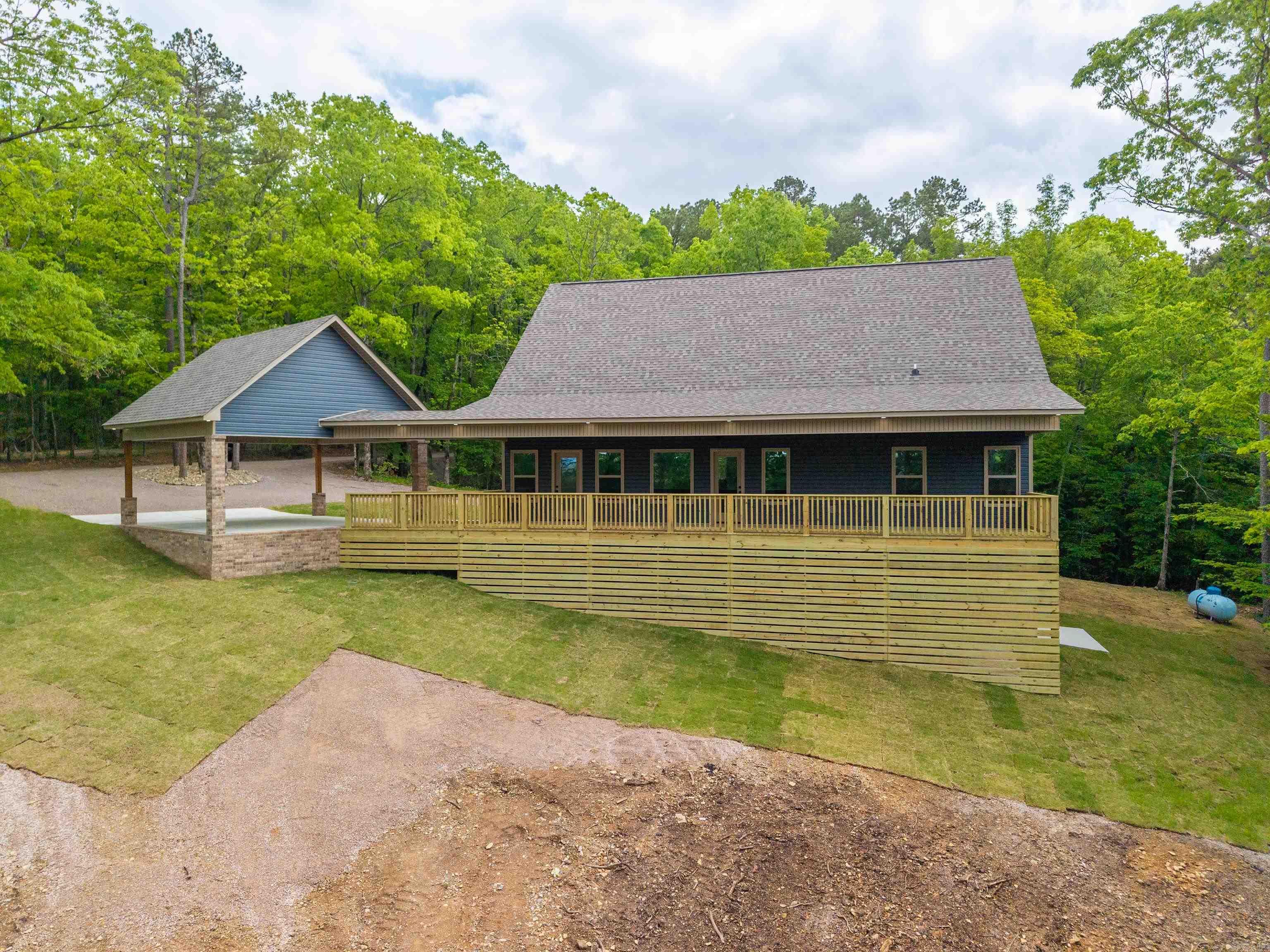 185 Woodview Lane