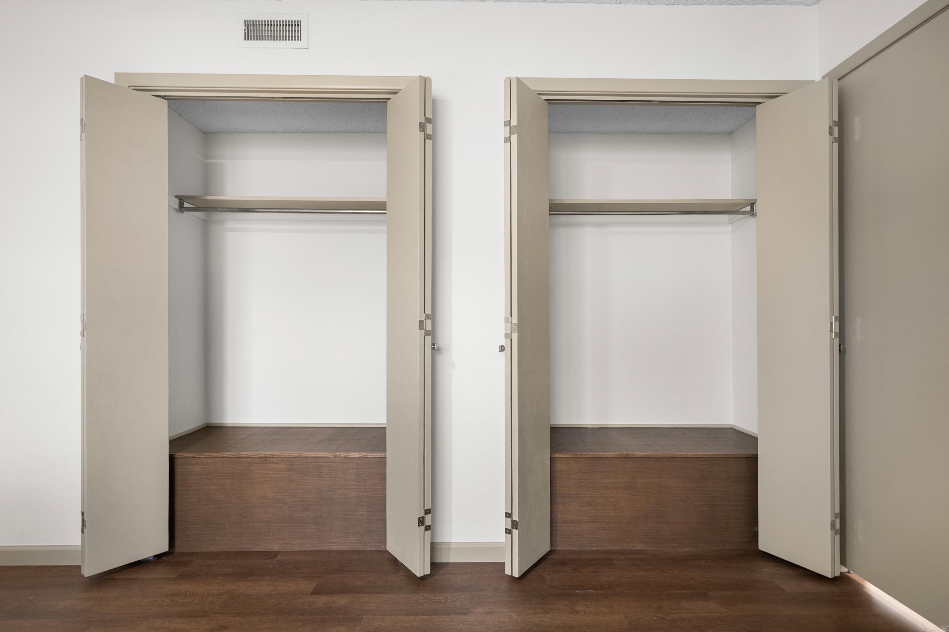 160 Cooper Street Unit: 17B