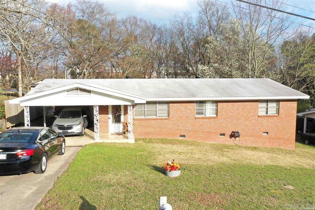 201 Elmhurts Street
