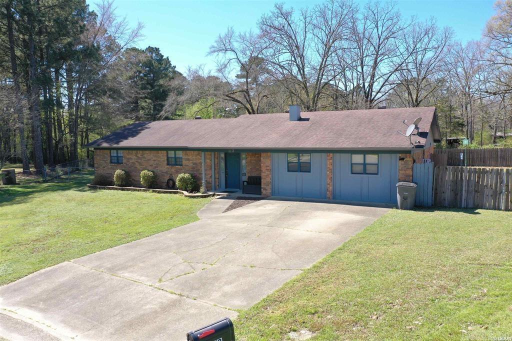 113 Grayleaf Circle