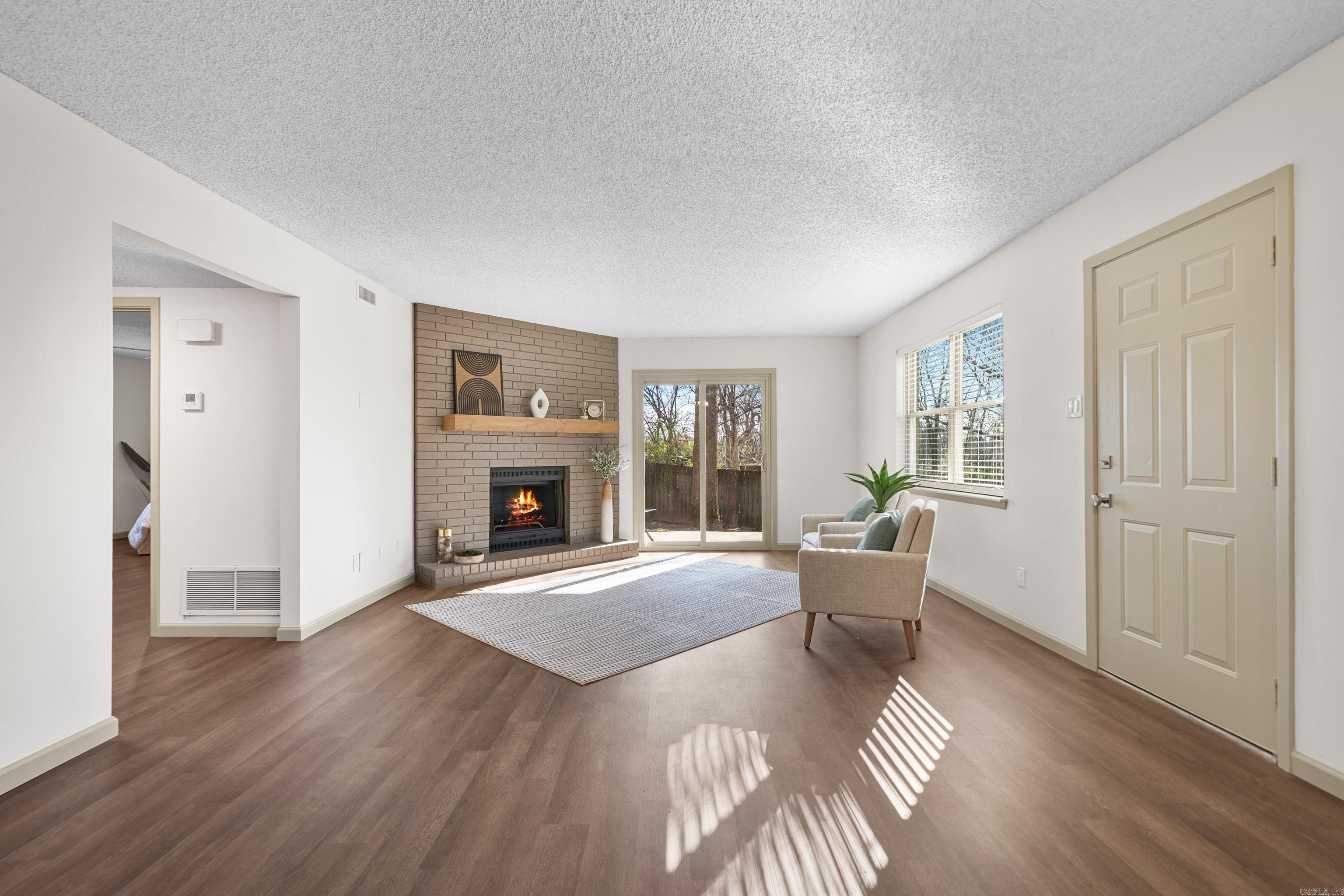 160 Cooper Street Unit: 17B