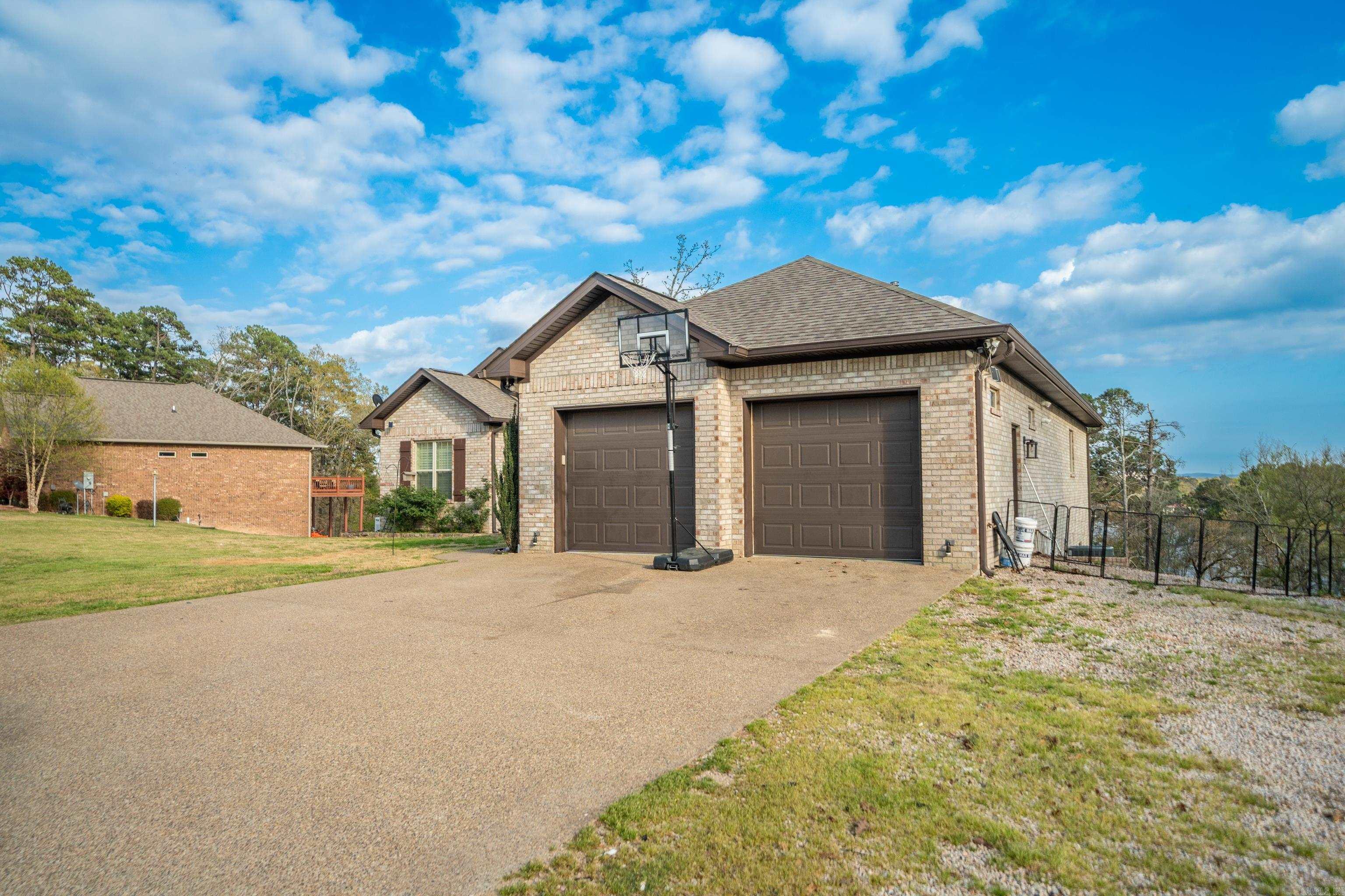 144 West Mountain View Circle