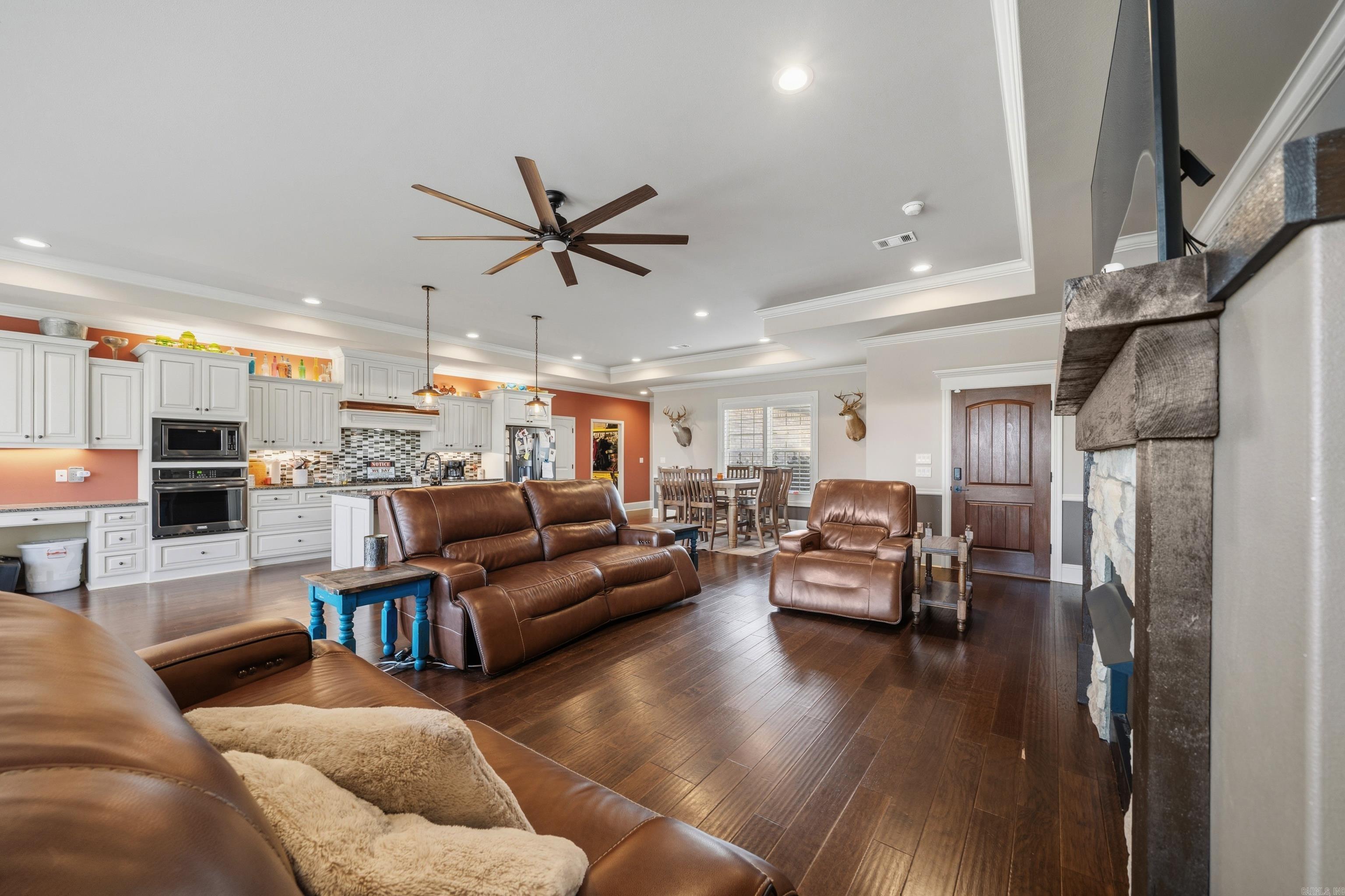 144 West Mountain View Circle