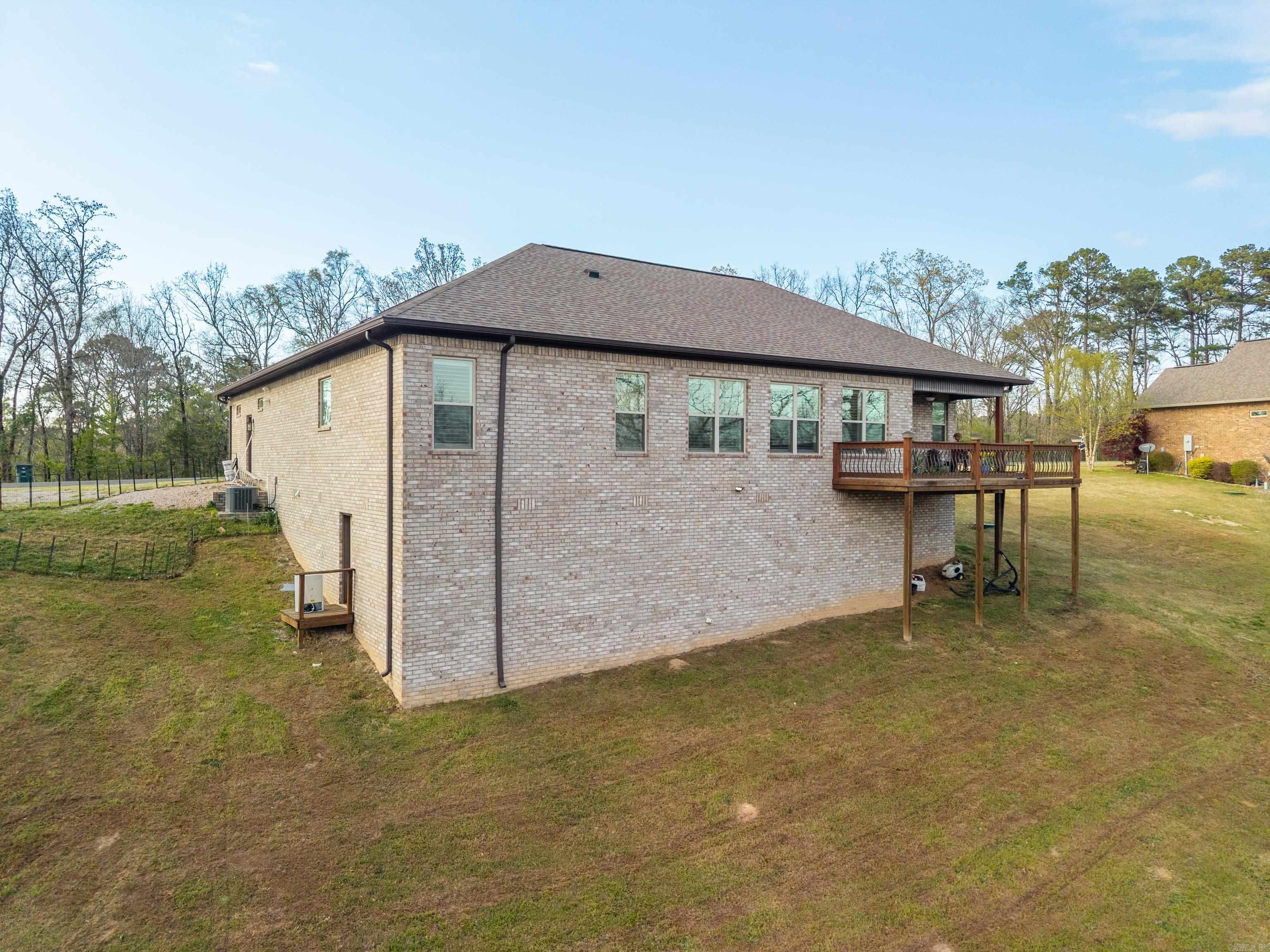 144 West Mountain View Circle