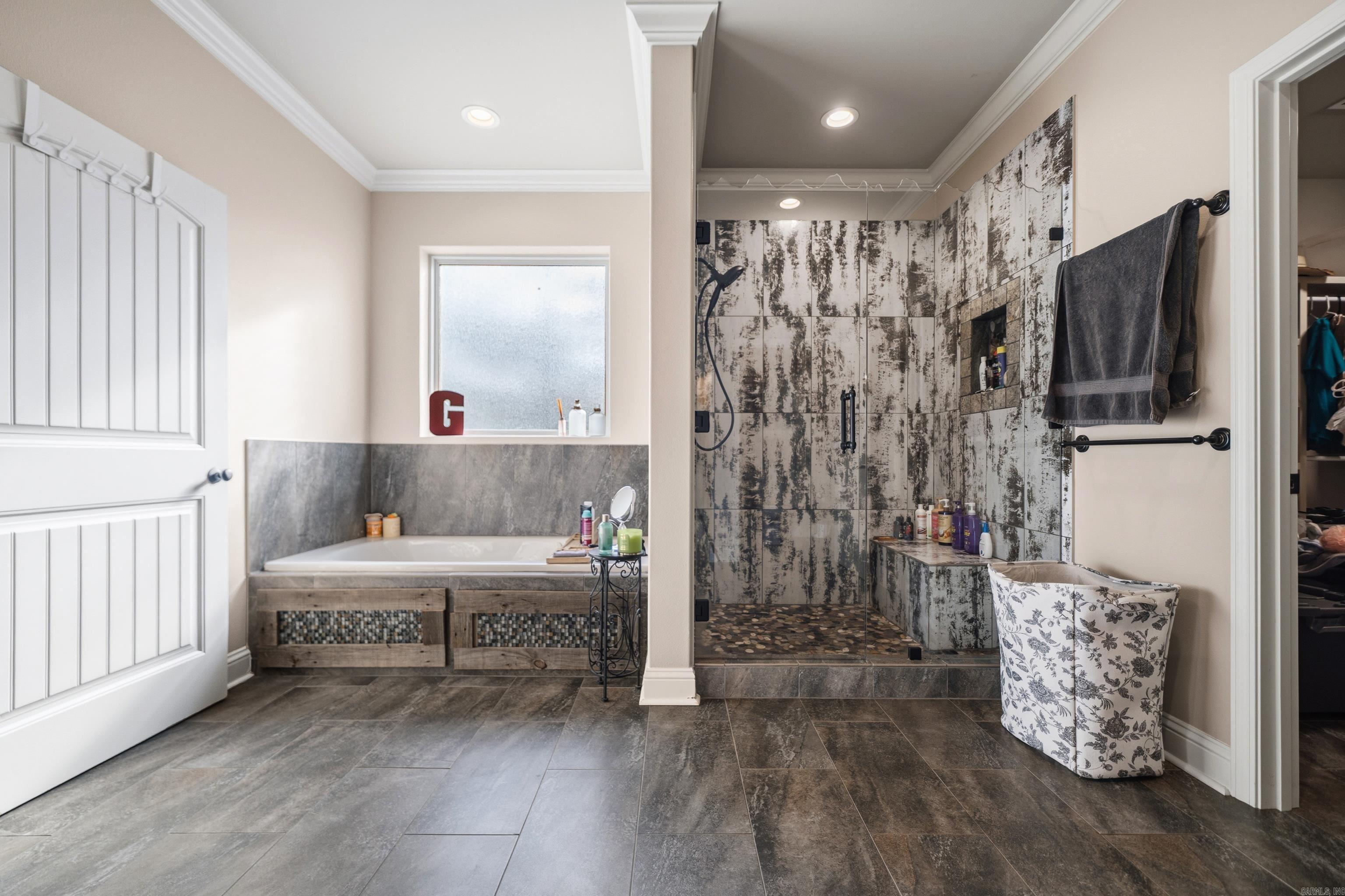 144 West Mountain View Circle