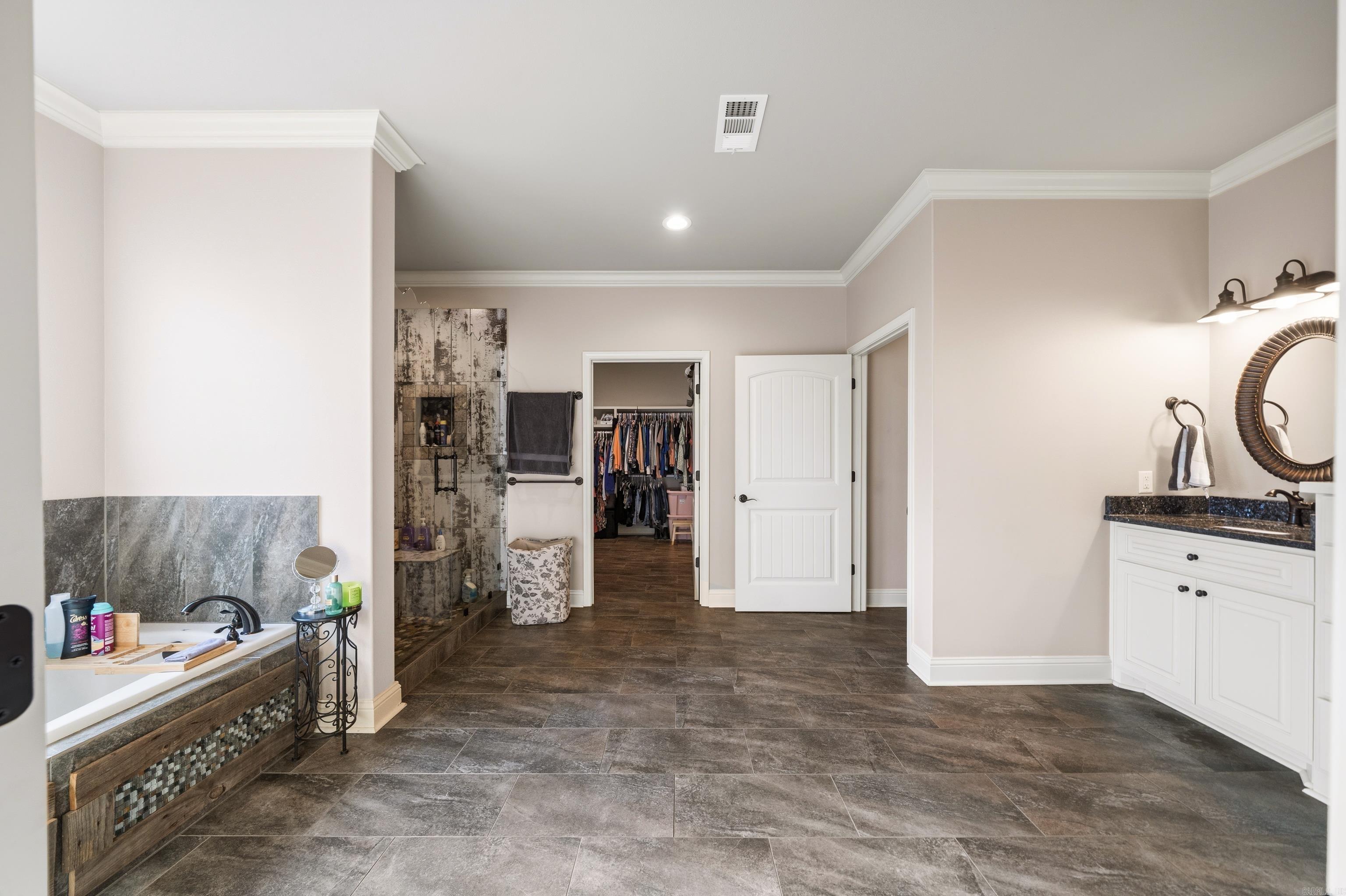 144 West Mountain View Circle