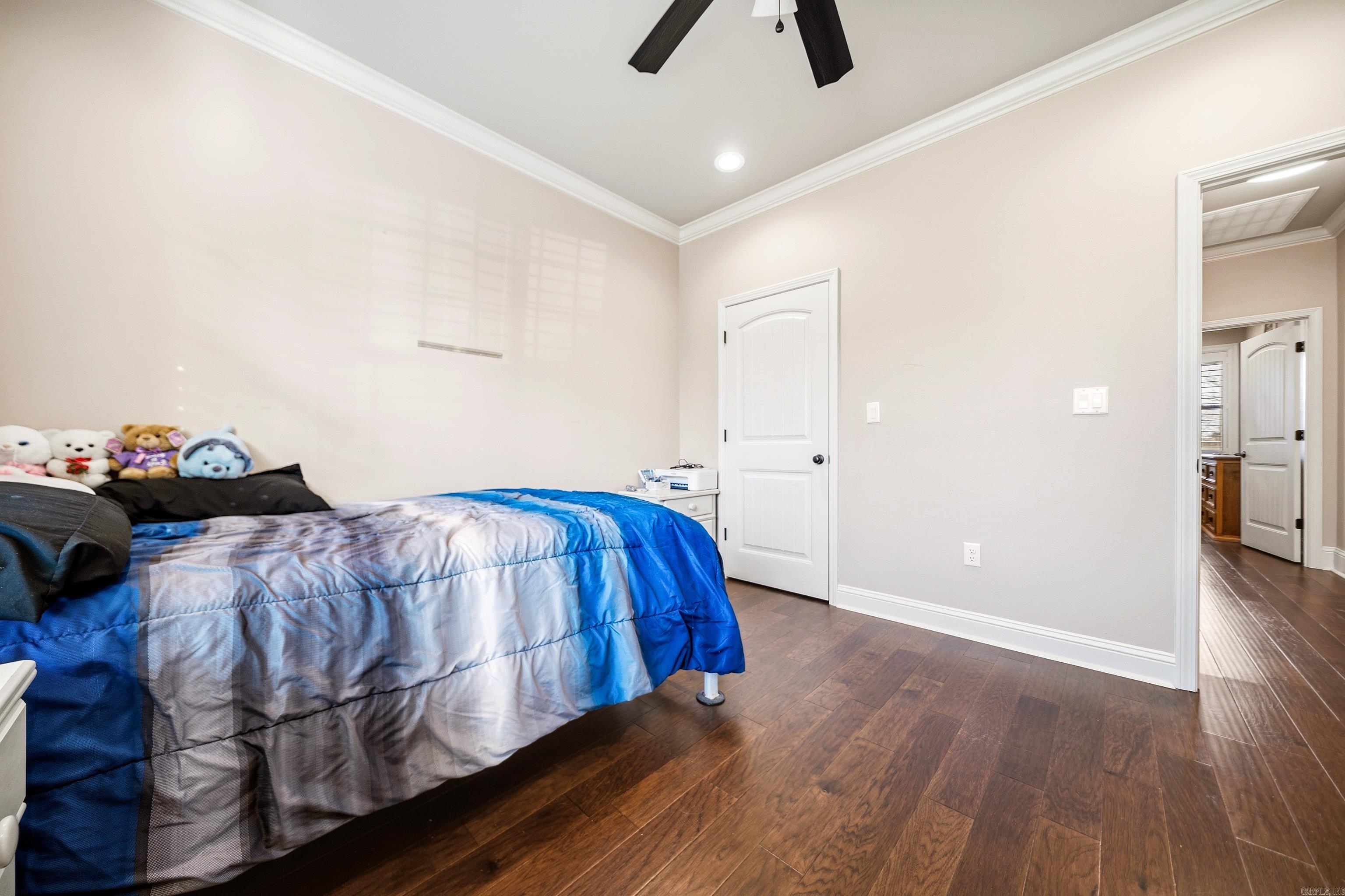 144 West Mountain View Circle