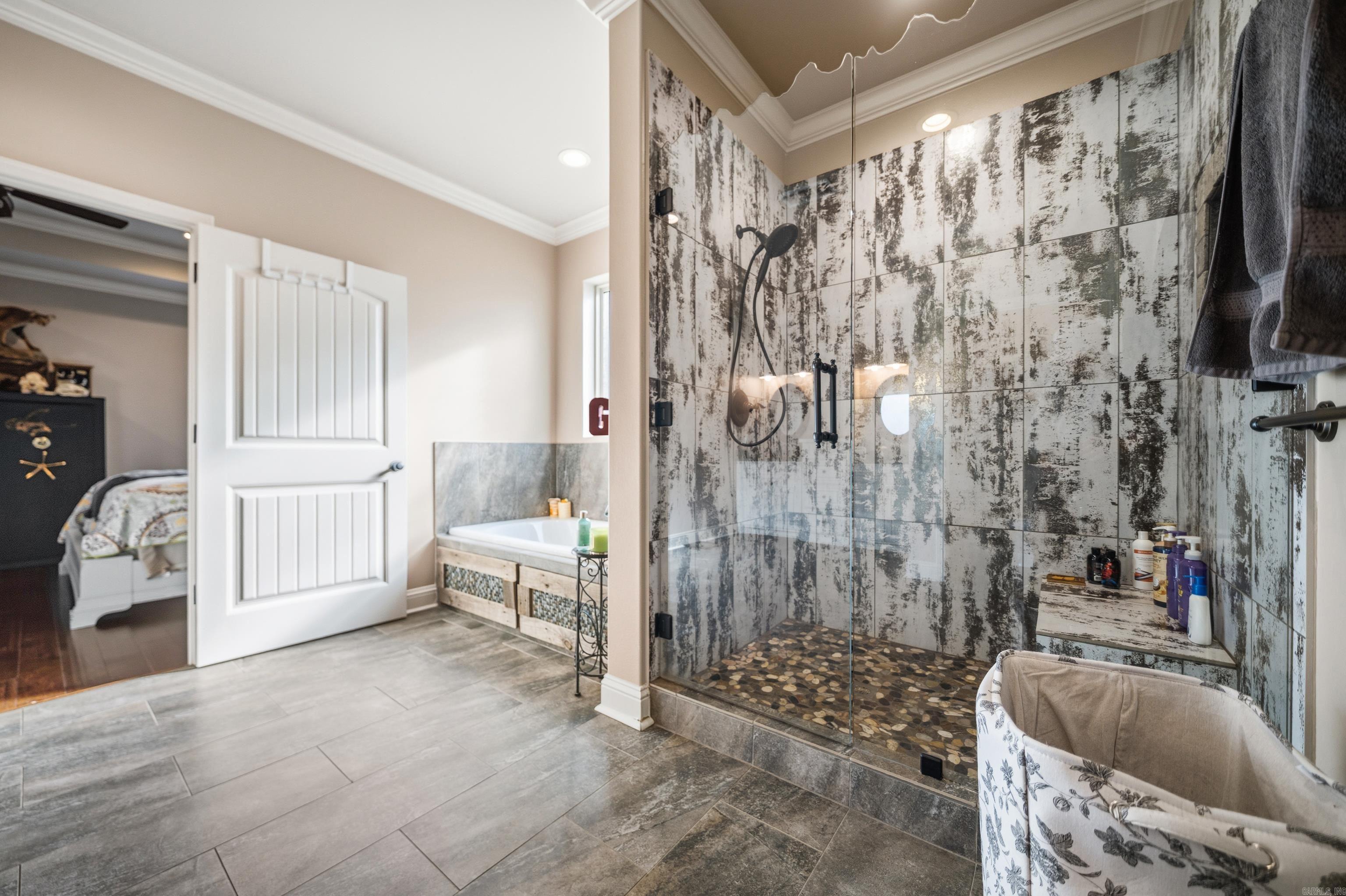 144 West Mountain View Circle