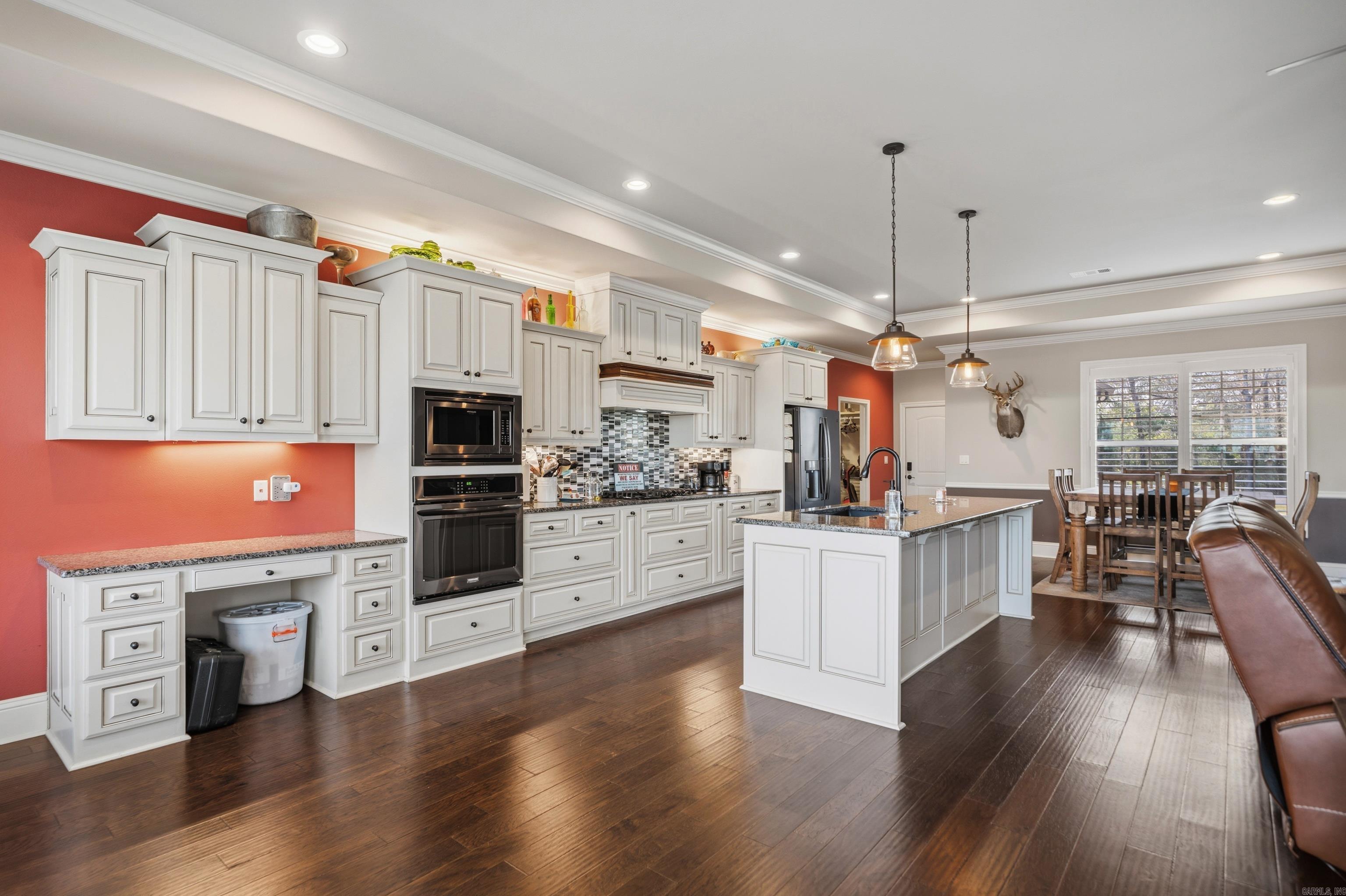 144 West Mountain View Circle