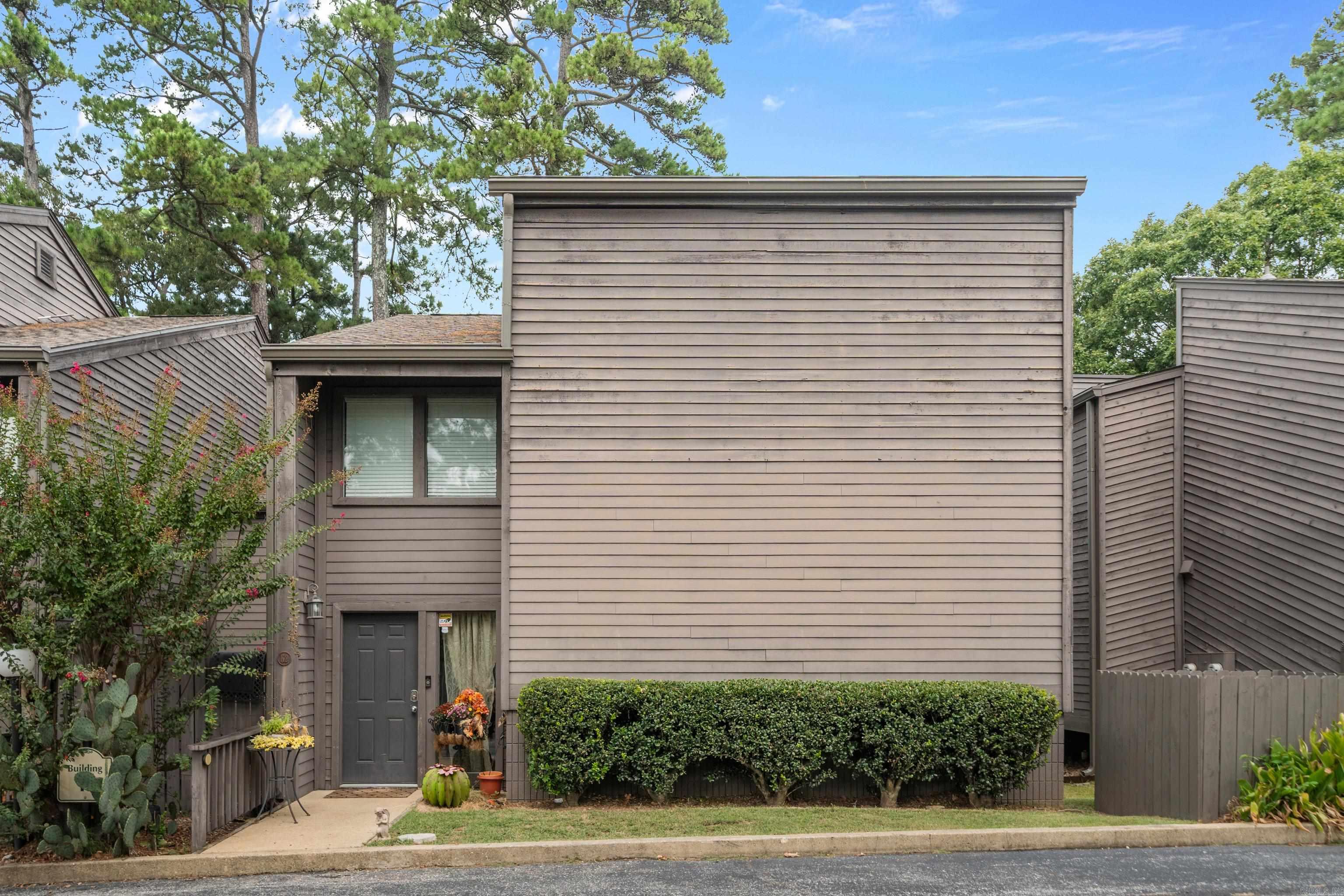 200 Hamilton Oaks Drive Unit: K-2