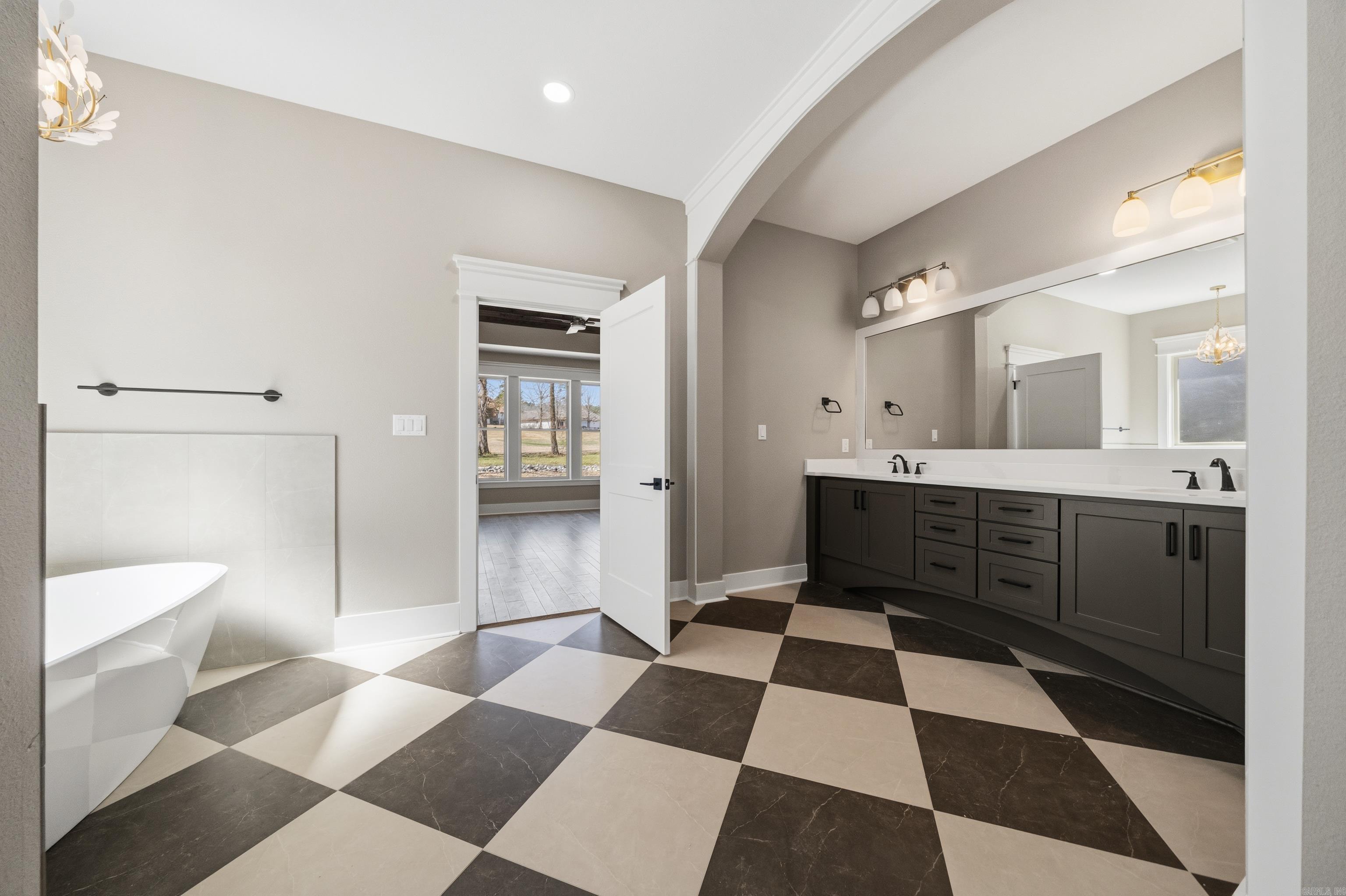 7 Linares Lane