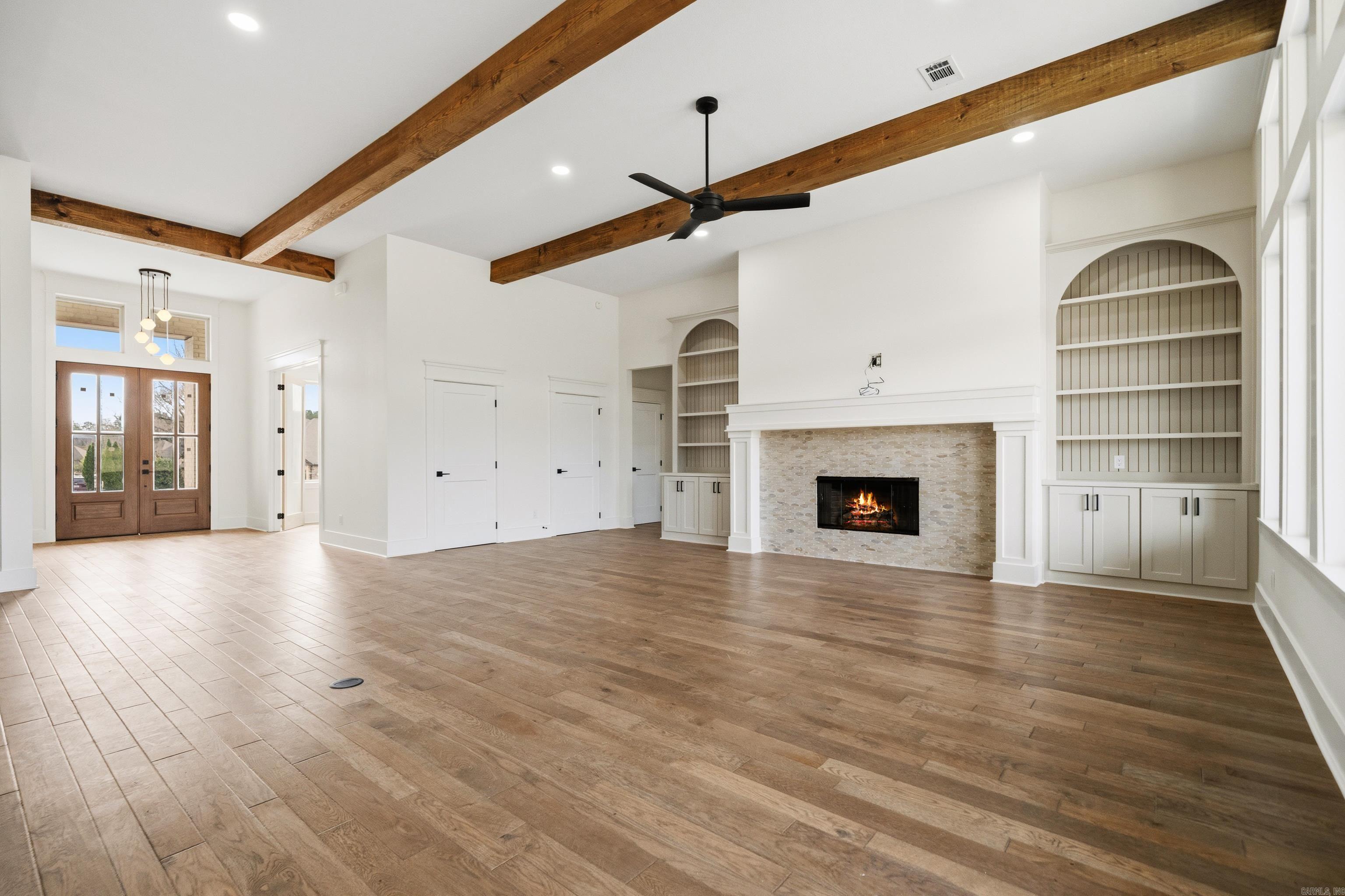 9 Linares Lane