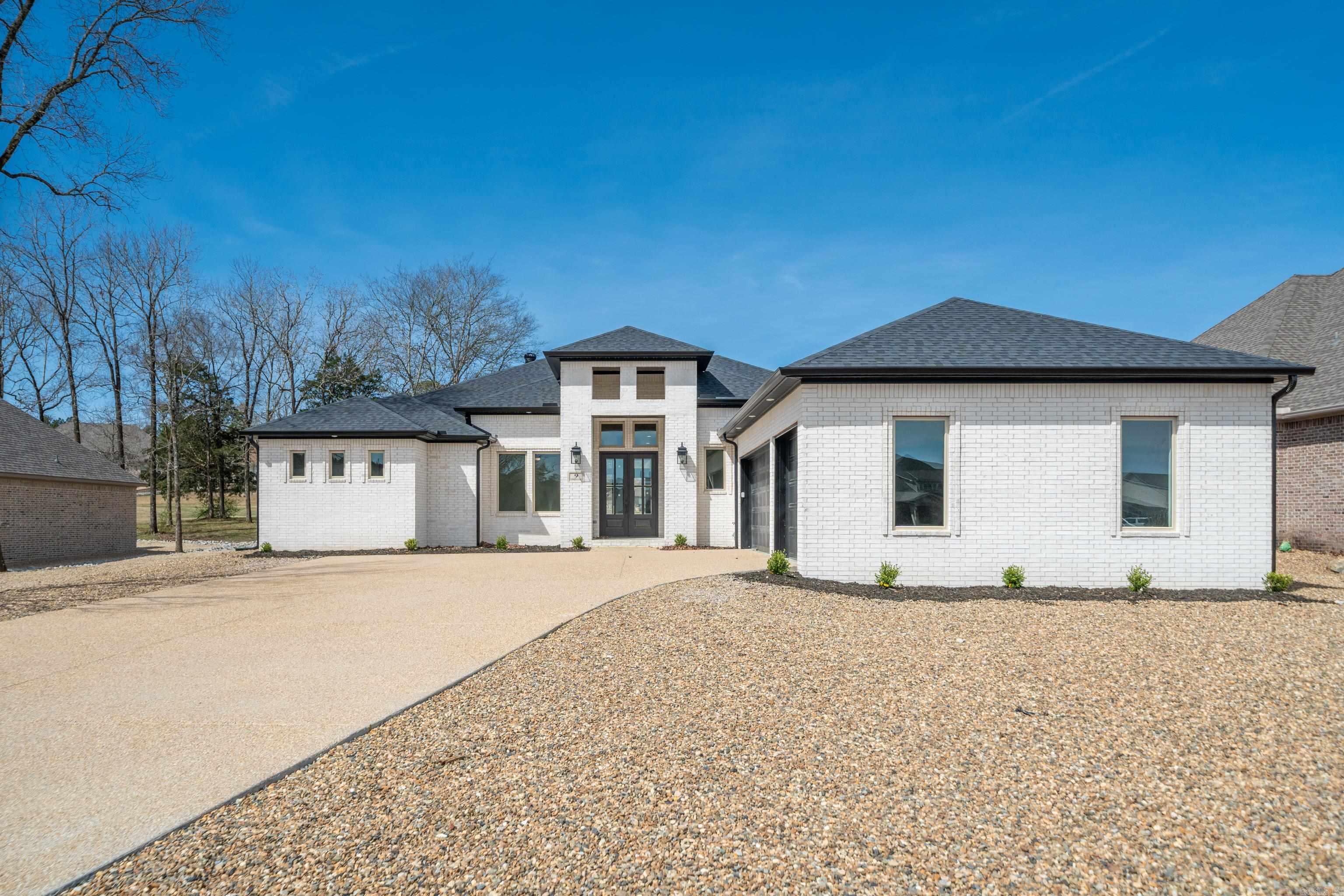 9 Linares Lane