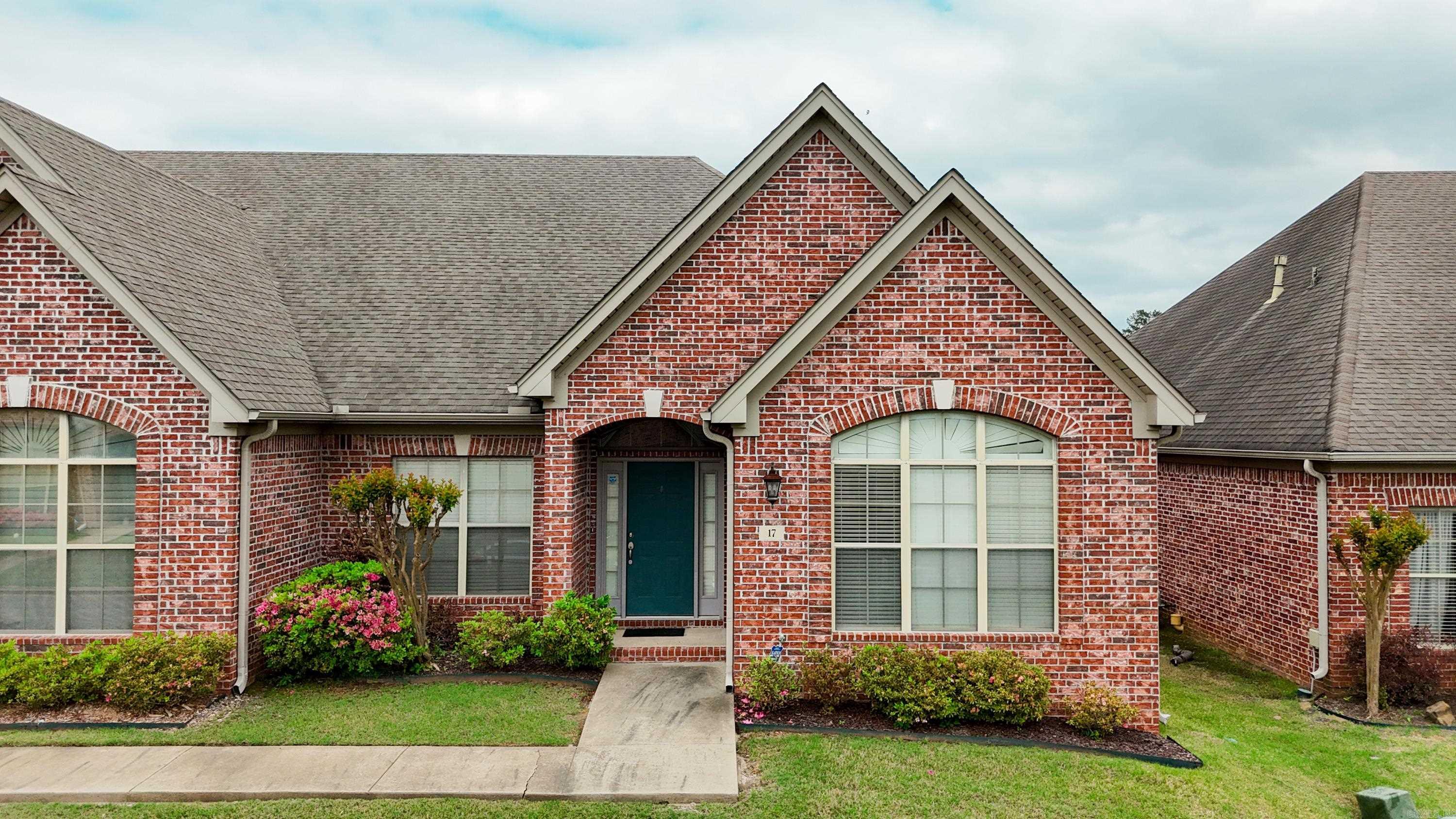 17 Chapman Ln