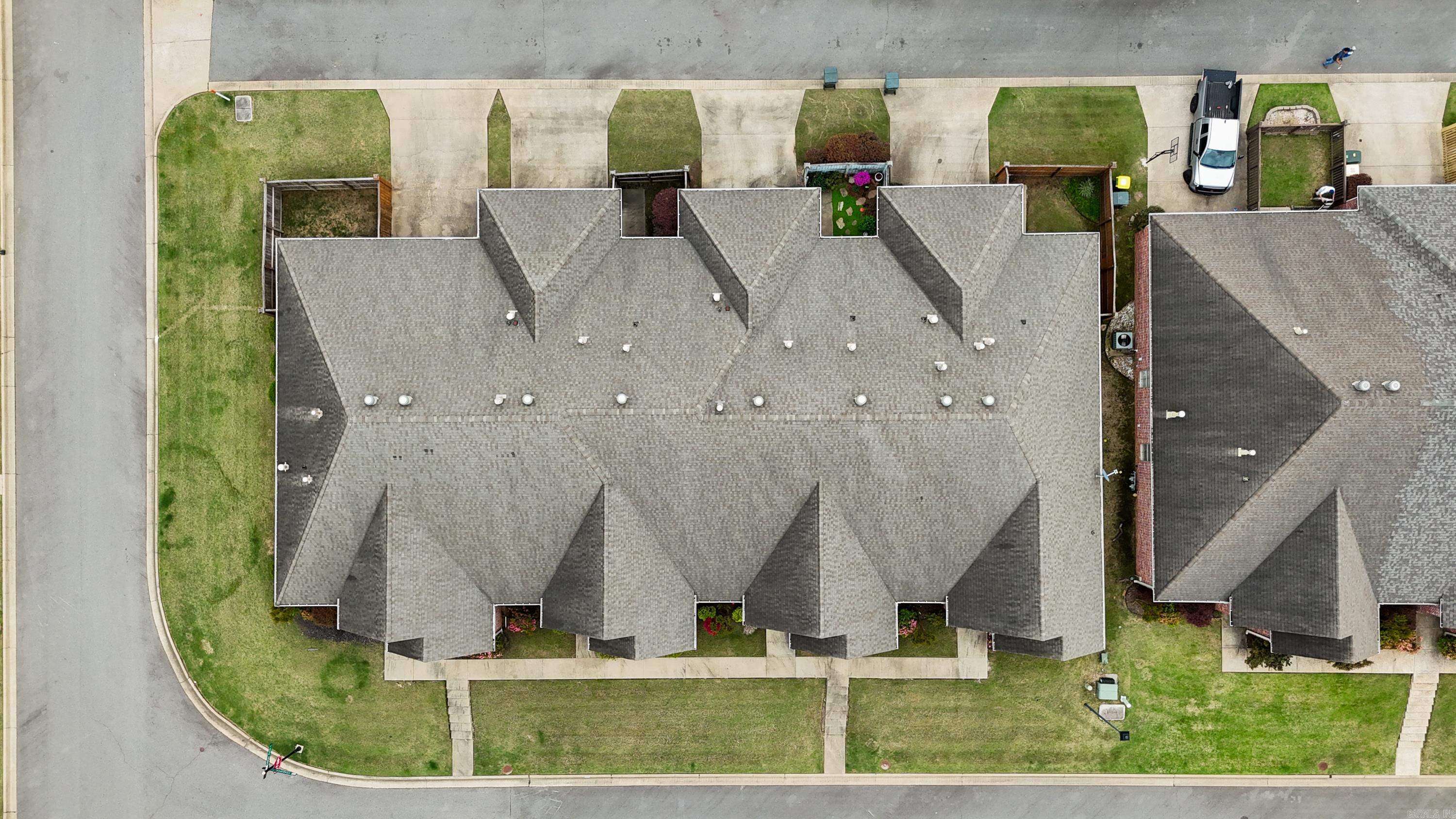 17 Chapman Ln