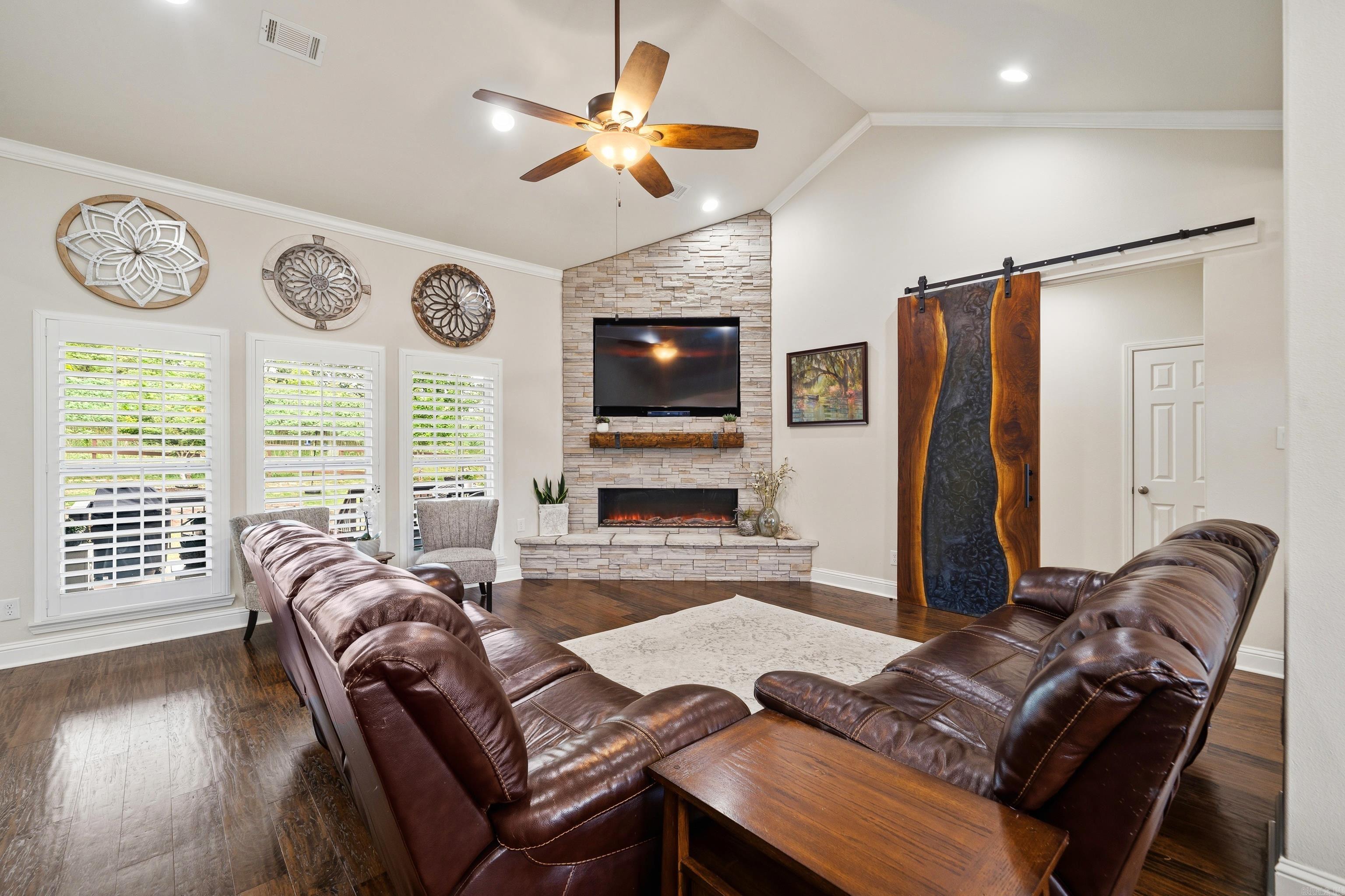 110 Cliffwood Loop