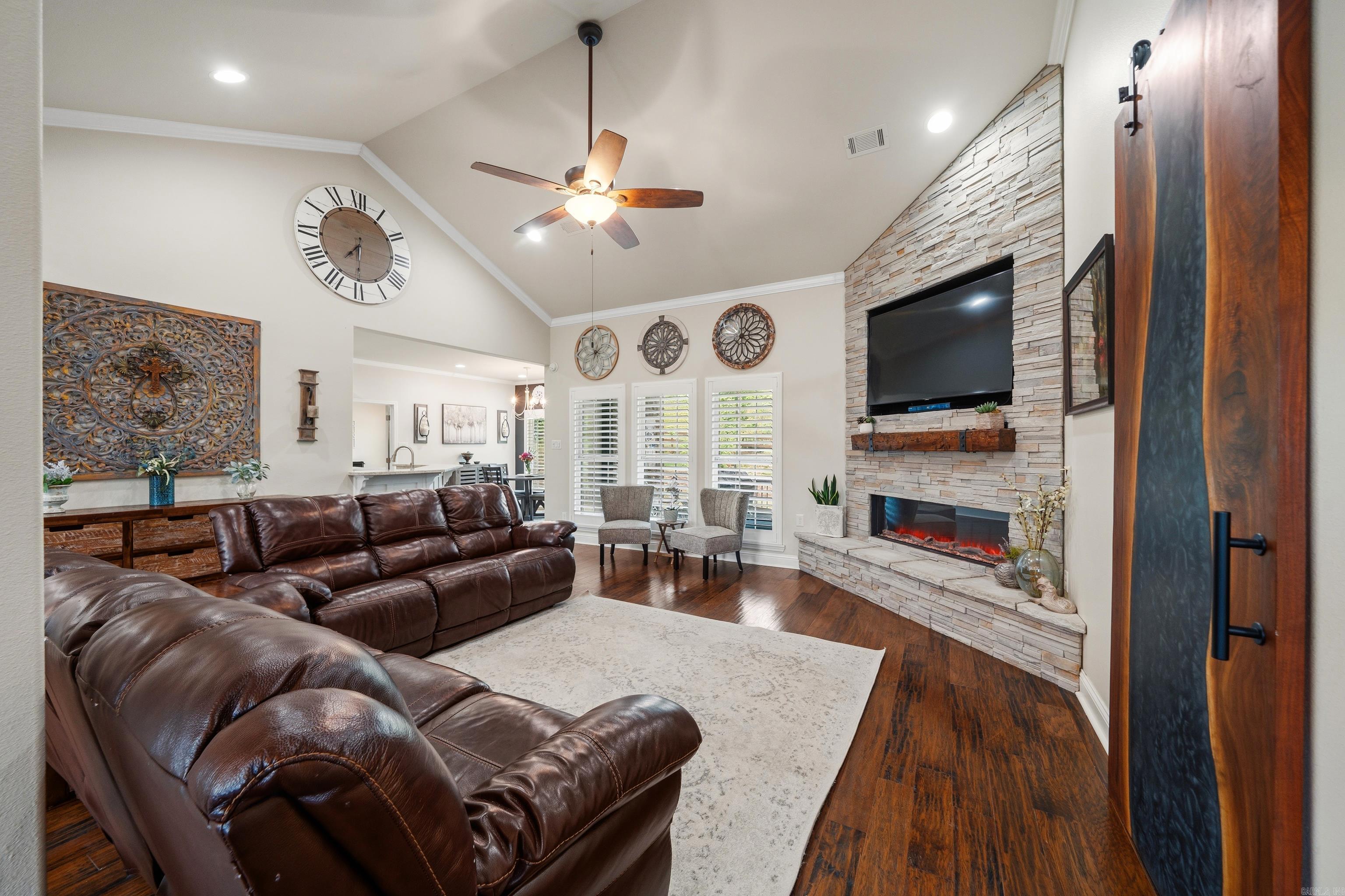 110 Cliffwood Loop